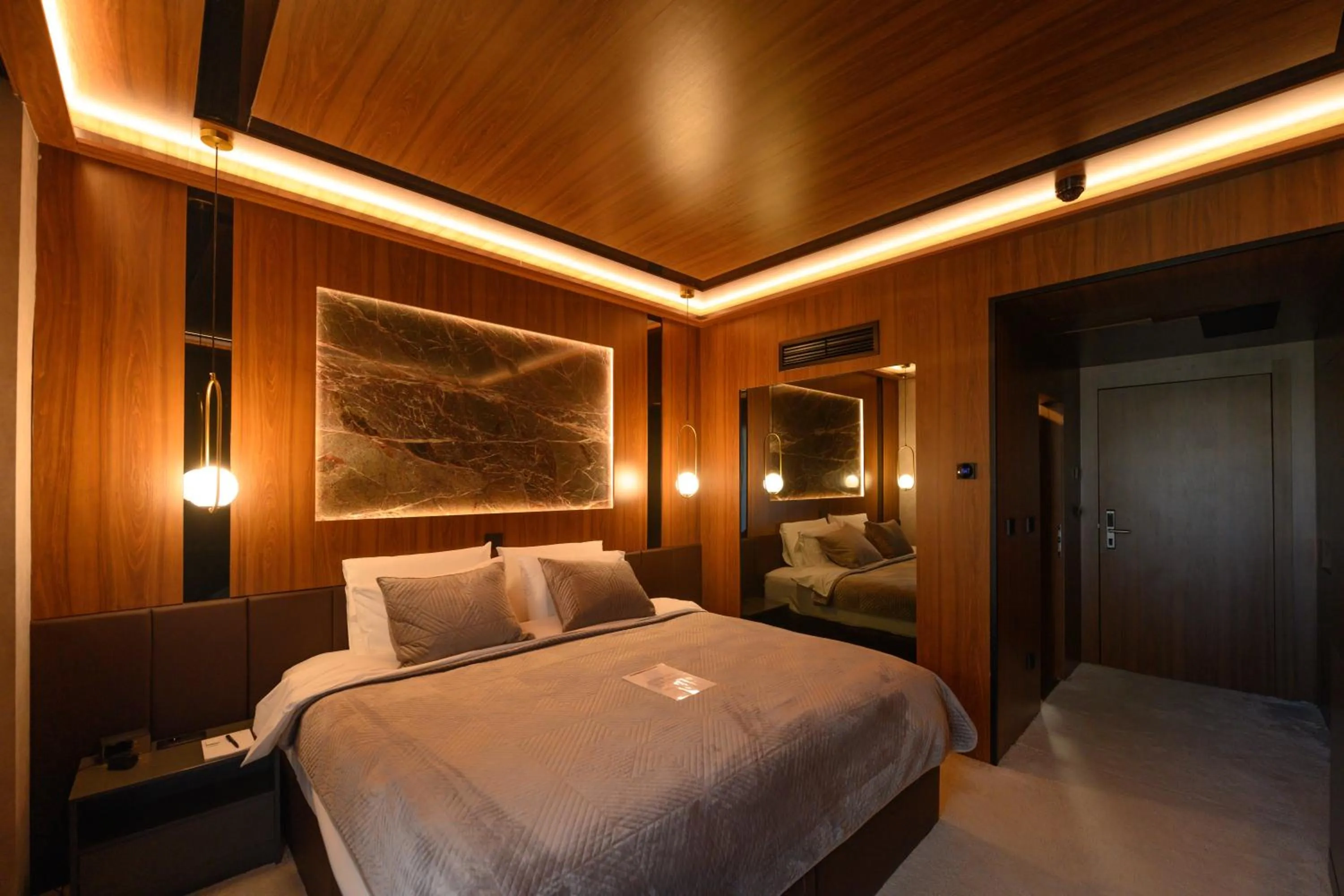 Photo of the whole room, Bed in Hotel Macedonia Square