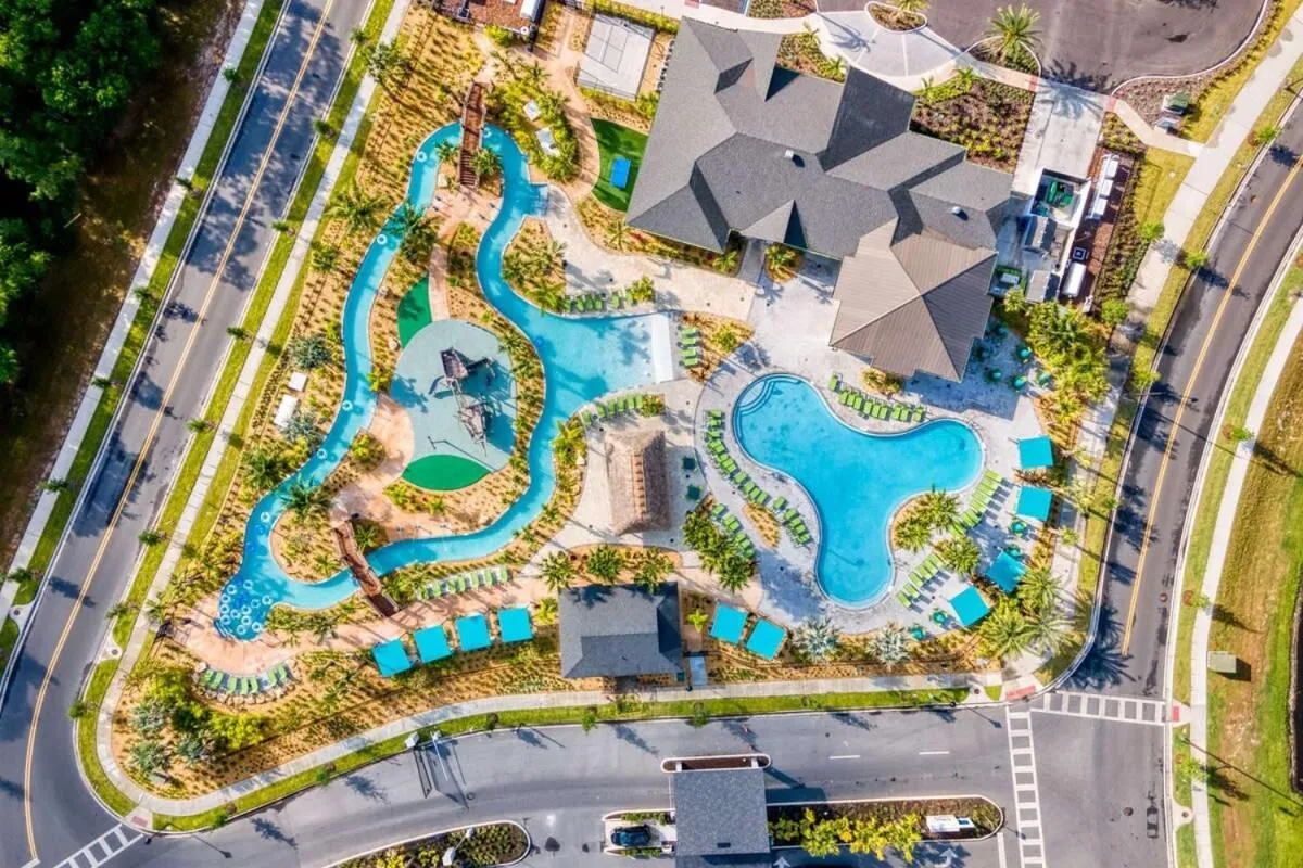 Brand new home themed bedrooms prime location