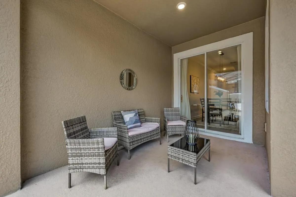 Brand new home themed bedrooms prime location