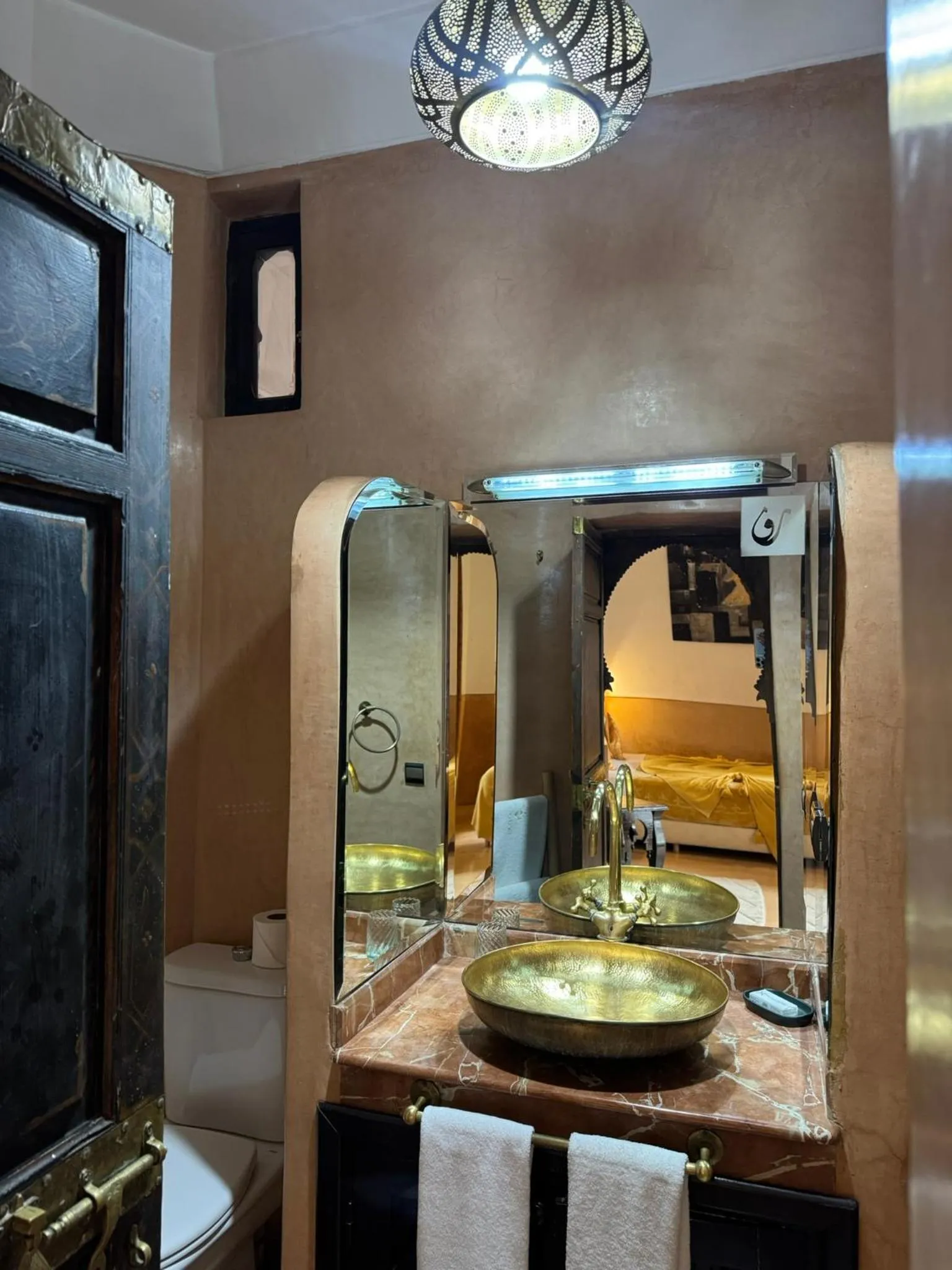 Bathroom in Riad Des Arts