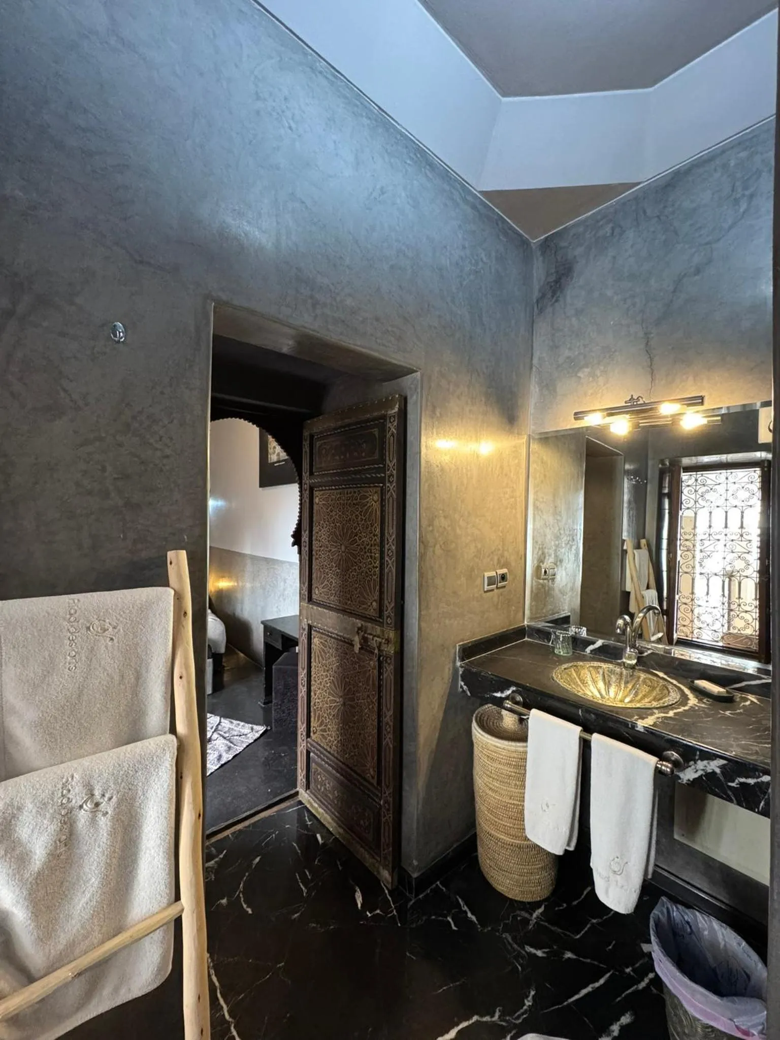 Bathroom, Bed in Riad Des Arts
