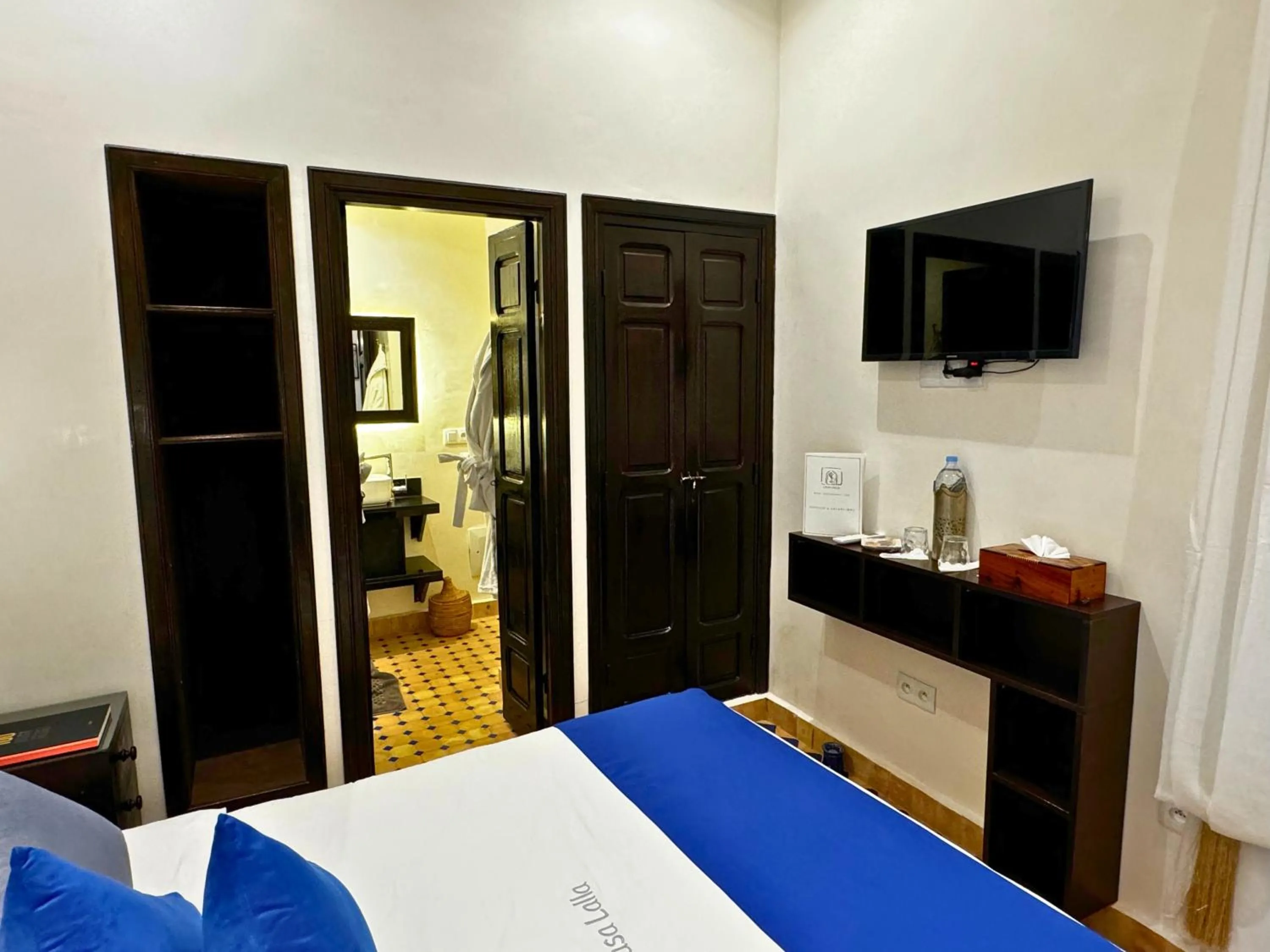 Photo of the whole room, Bed in Riad Casa Lalla