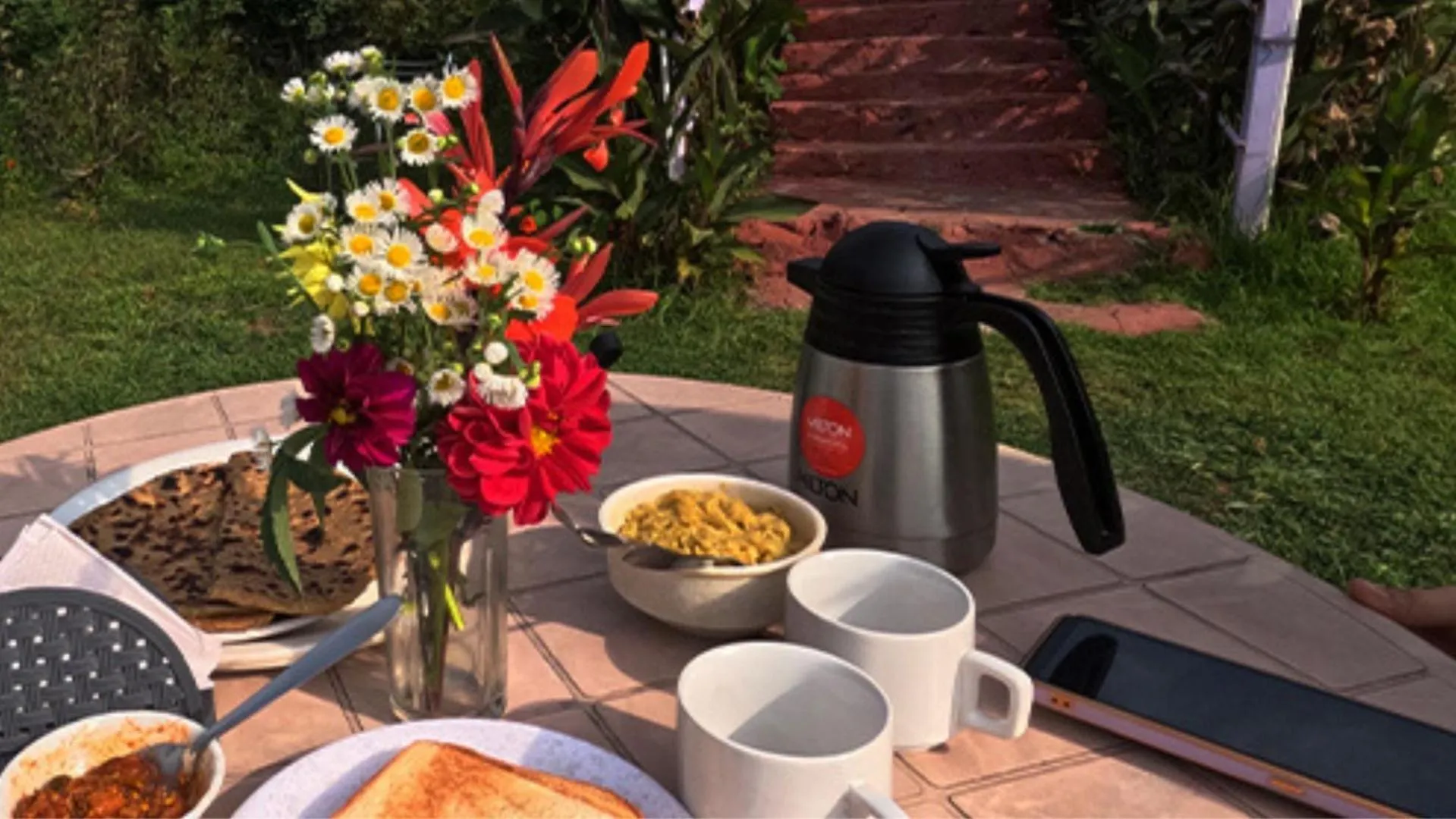 Coffee/tea facilities in Haut Monde King's Paradise Resort