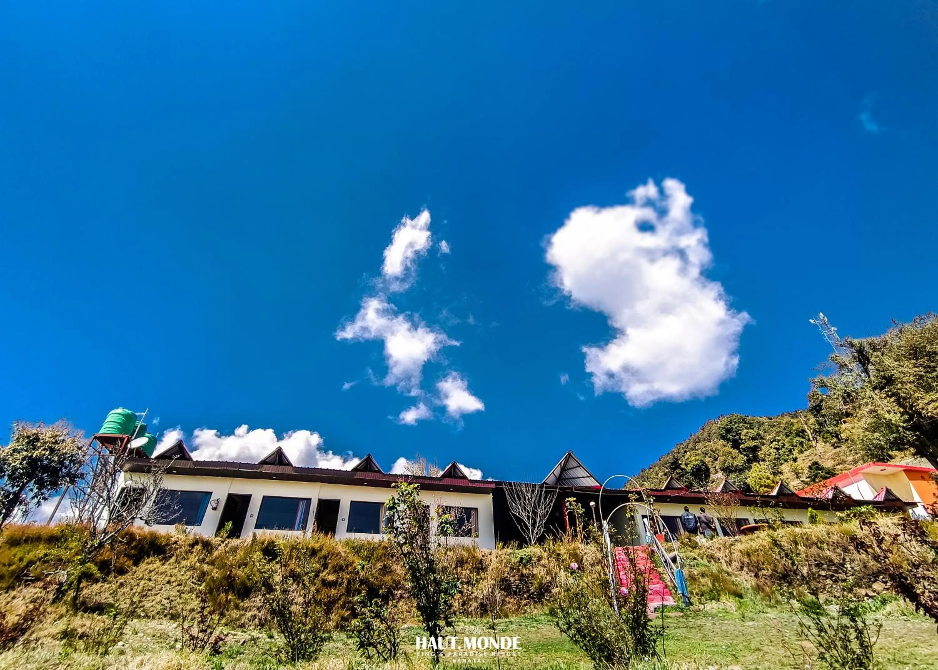 Property building in Haut Monde King's Paradise Resort