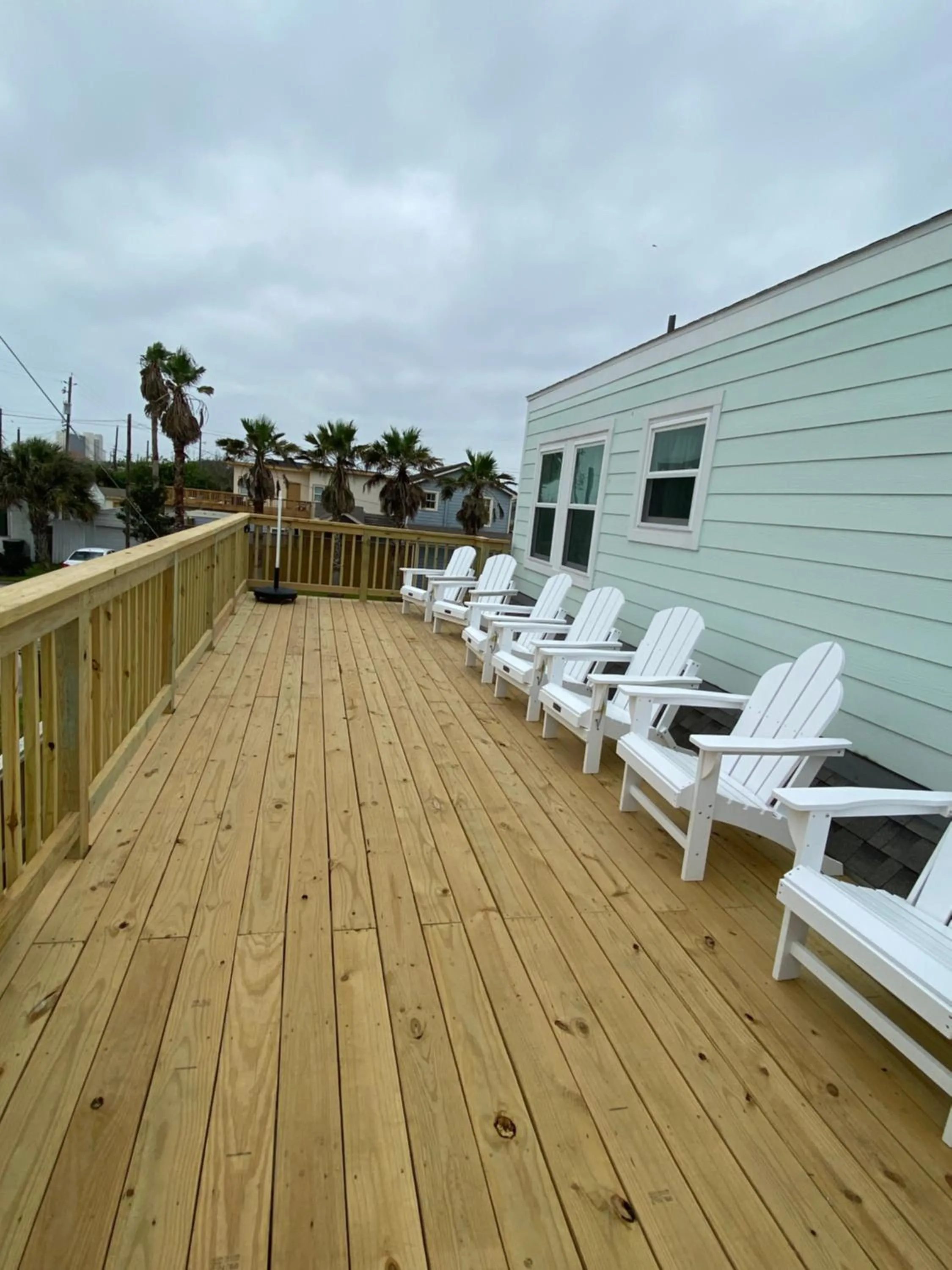 Patio in Ocean view, newly renovated home, central location, plenty of parkings