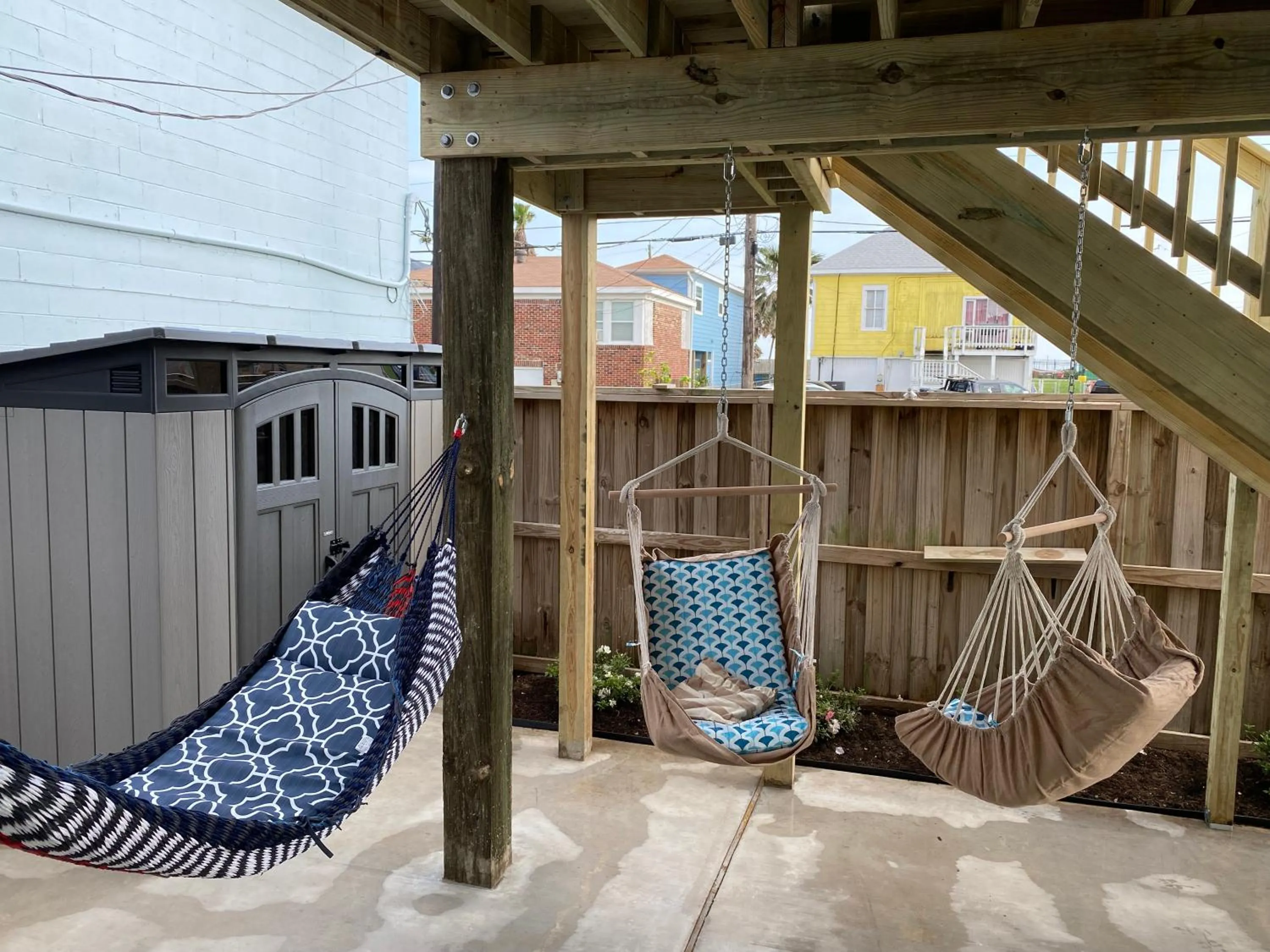 Patio in Ocean view, newly renovated home, central location, plenty of parkings