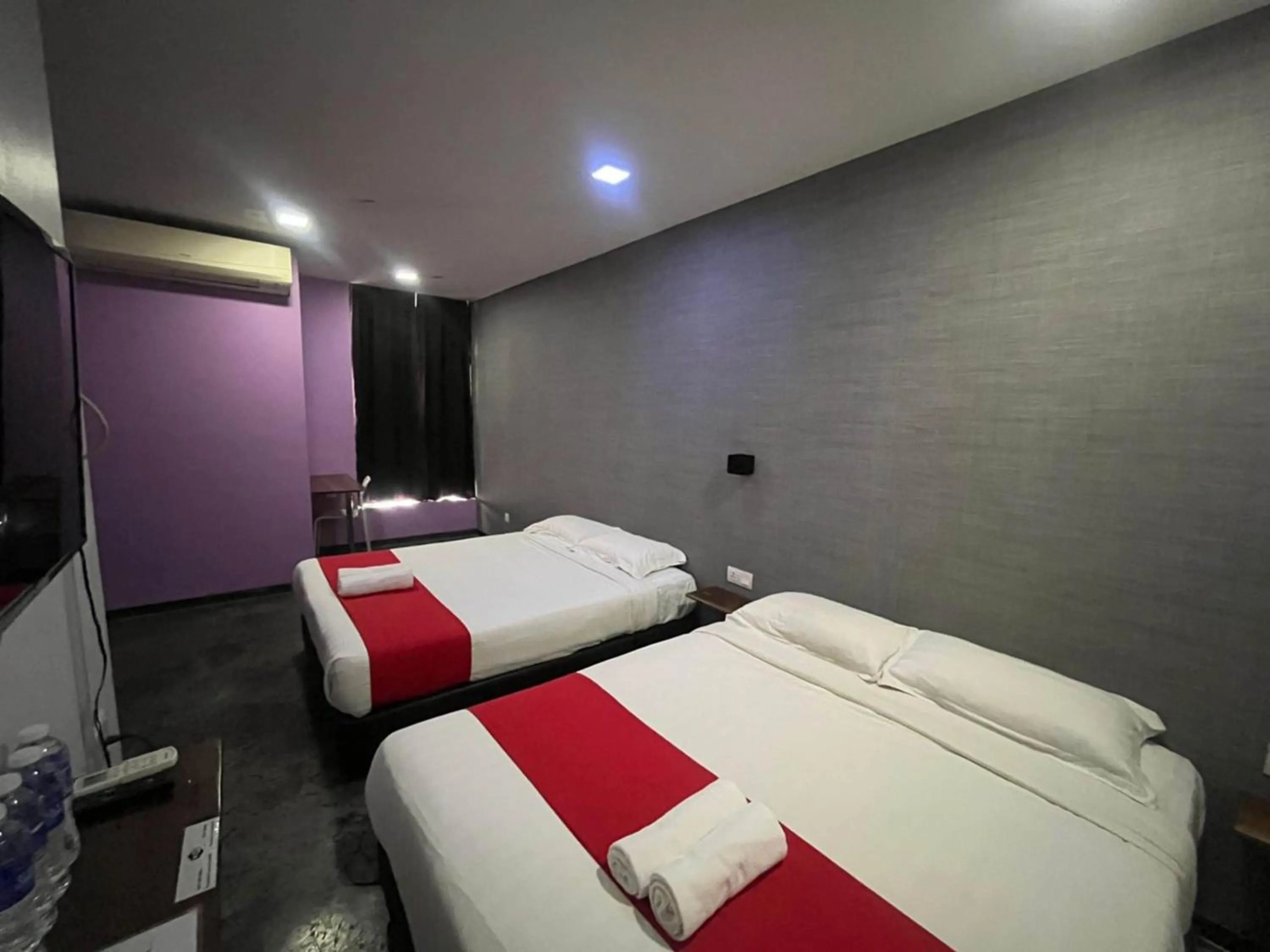 Bedroom in Capital O 89333 Musse Hotel