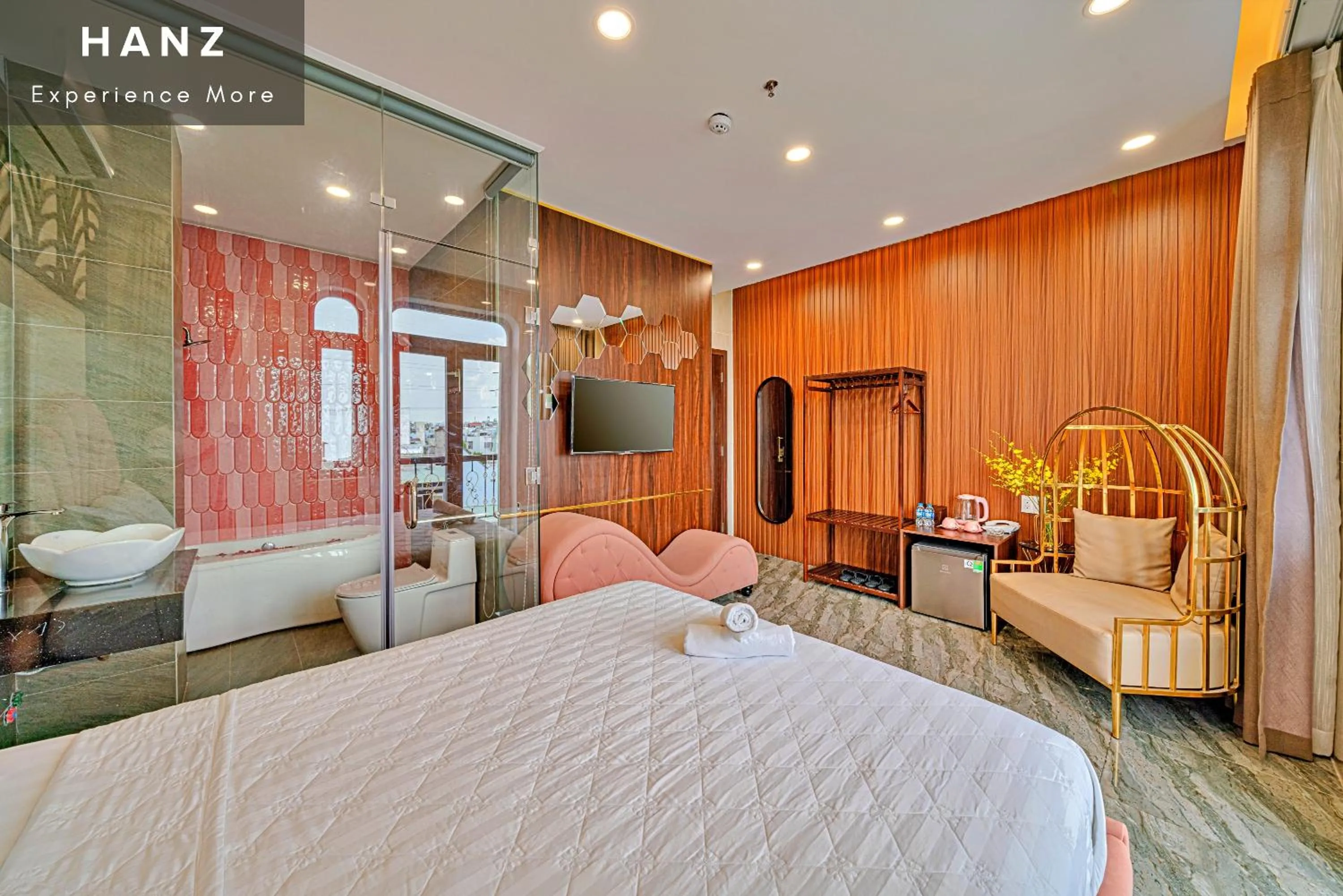 Bed in S79 Hotel T68 Go Vap