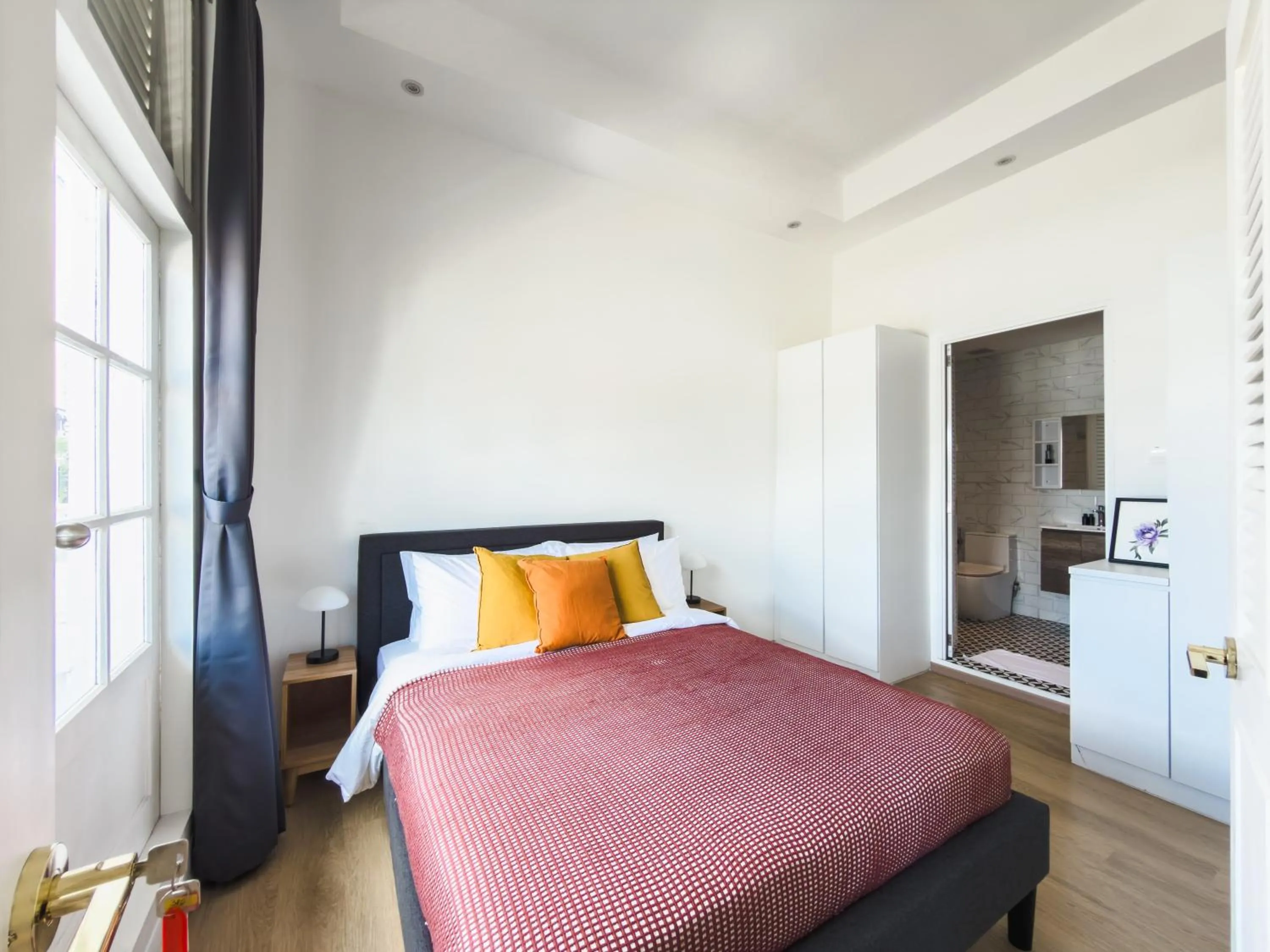 Bed in The White House - Serviced Residences by Cove & Belle Living