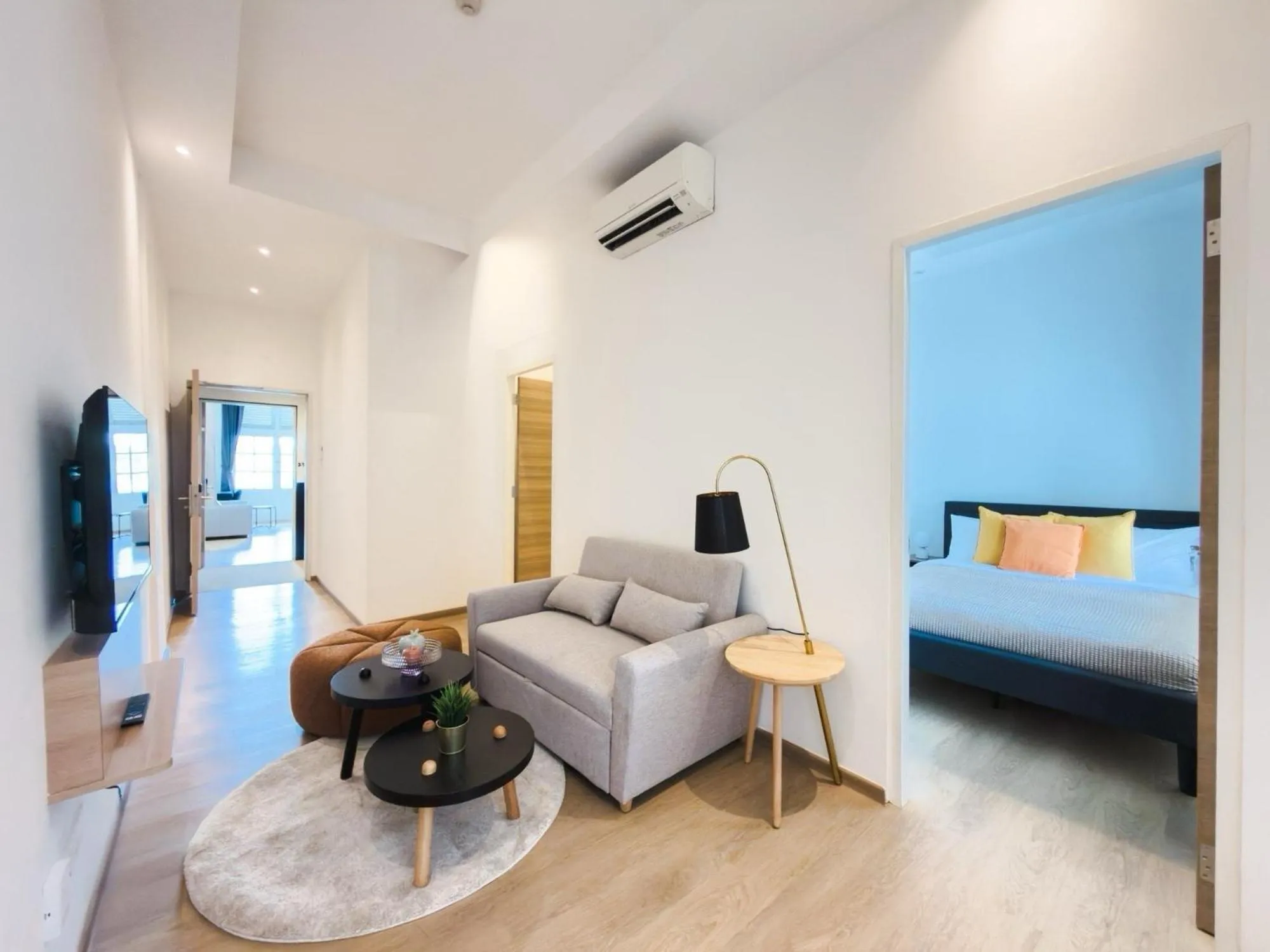 Communal lounge/ TV room, Bed in The White House - Serviced Residences by Cove & Belle Living