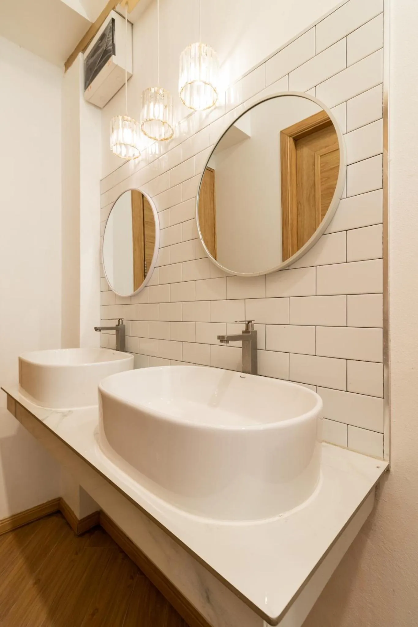 SherVa101 Home and Hostel