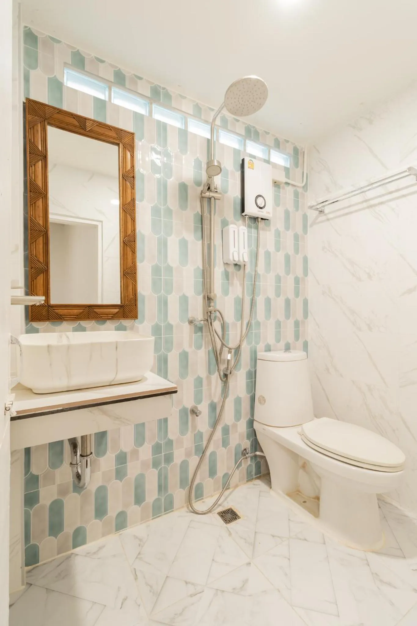 SherVa101 Home and Hostel