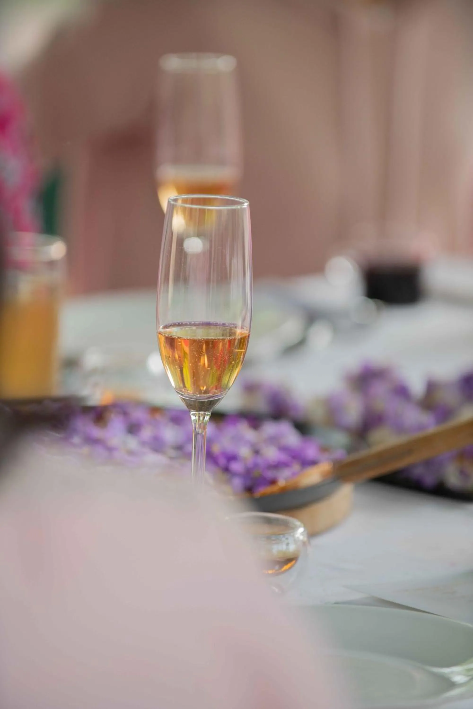 Food and drinks in Zhi Resort Beijing&Peafowl Garden&Breakfast with Deer&Private Hot Spring&50 Meter Swimming Pool&Free Coffee&Close to Olympic Forest Park