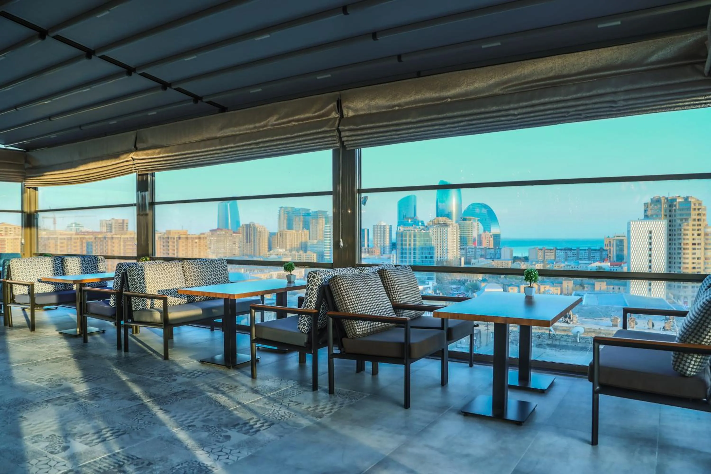 Restaurant/places to eat in Iris Hotel Baku