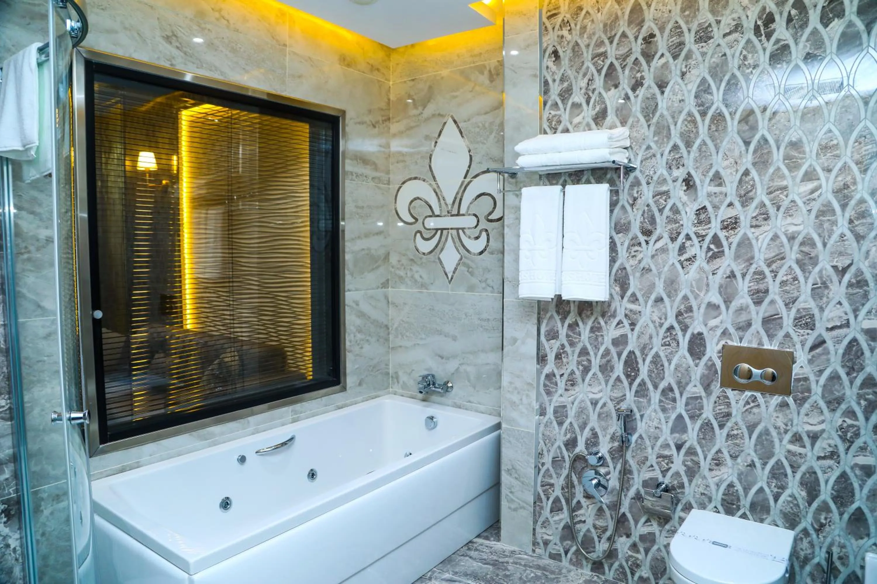Shower in Iris Hotel Baku