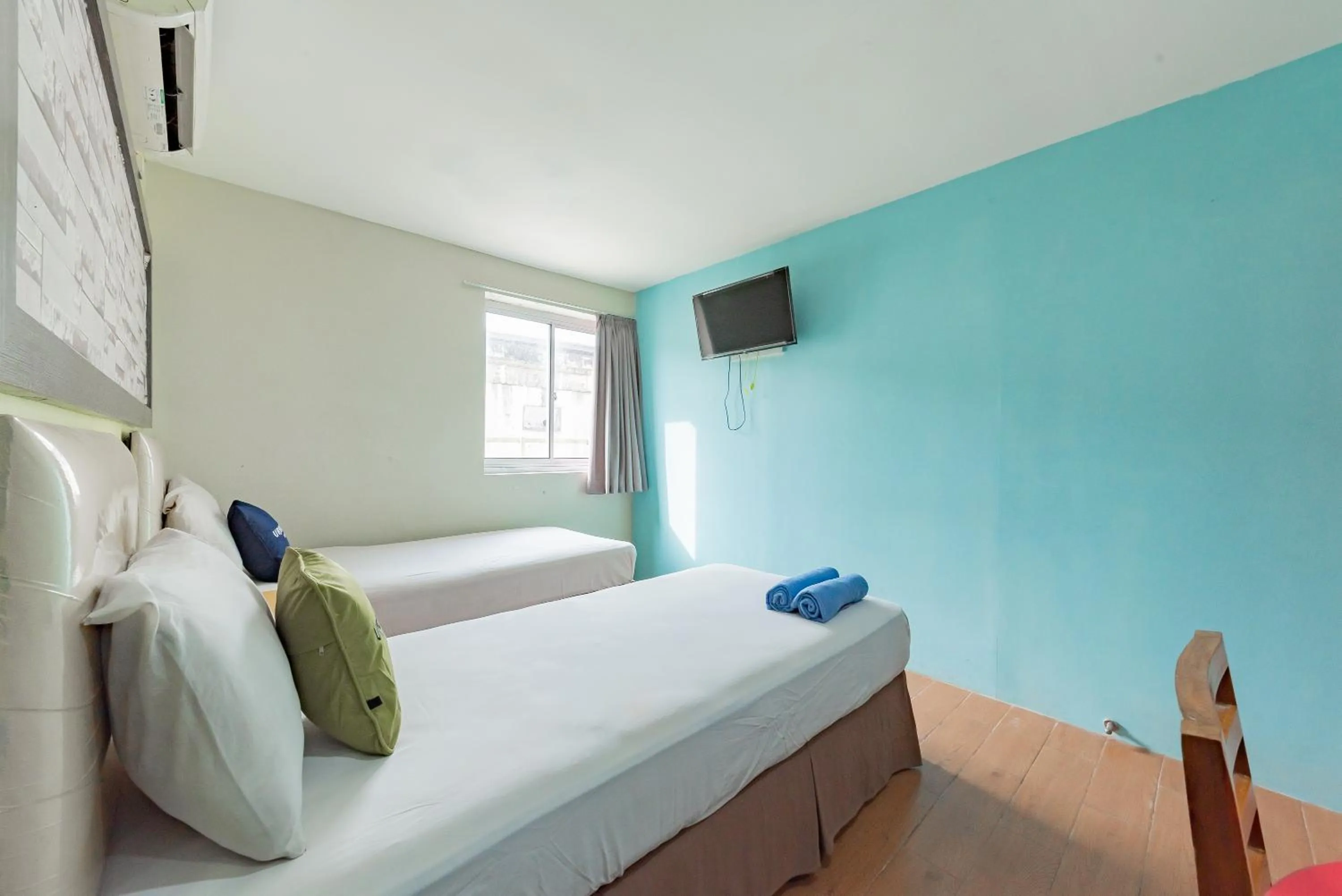 Bedroom, Bed in Urbanview Hotel Onyx Ketapang by RedDoorz