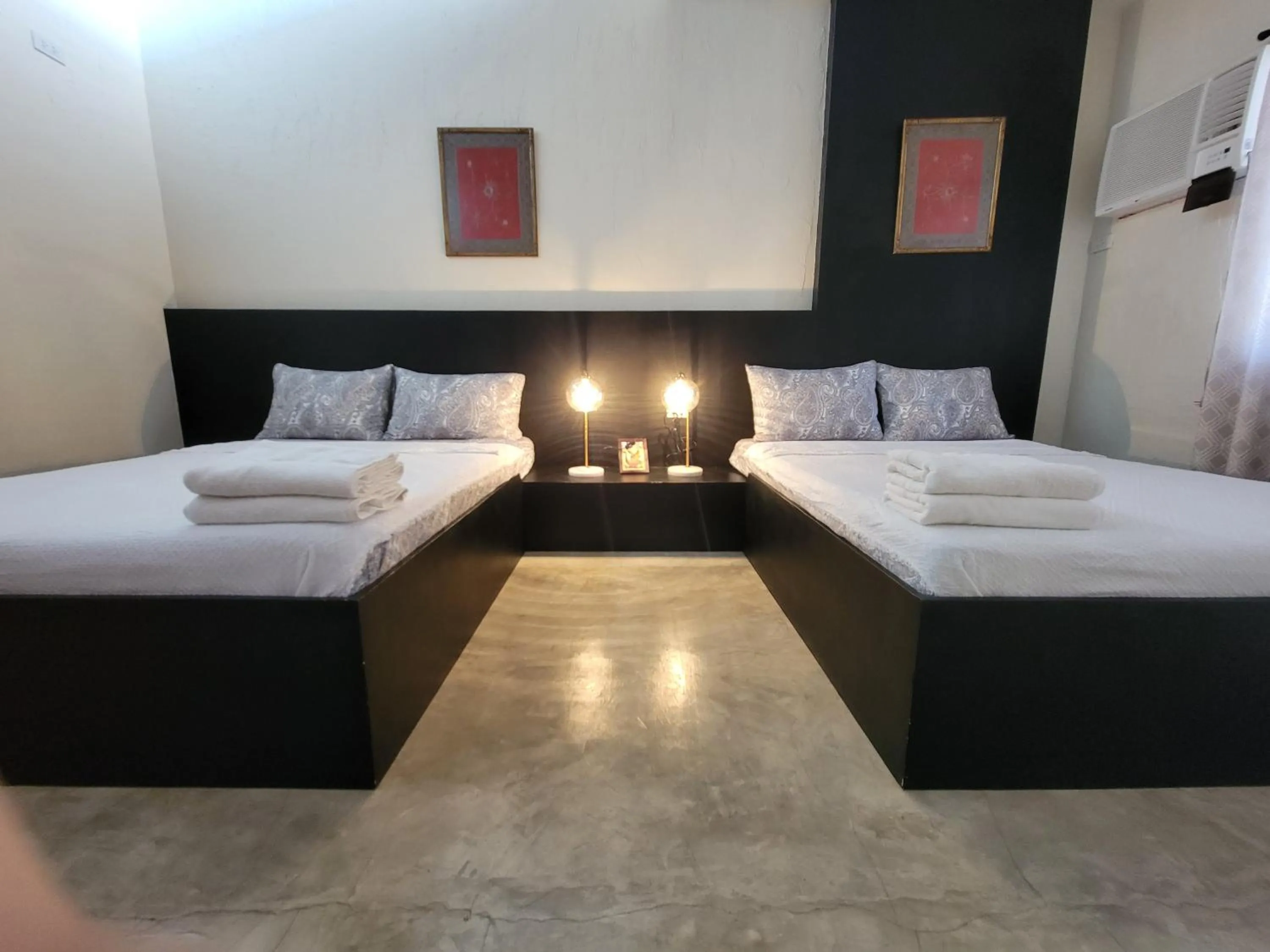 Bed in Ceda Guest House by HiveRooms