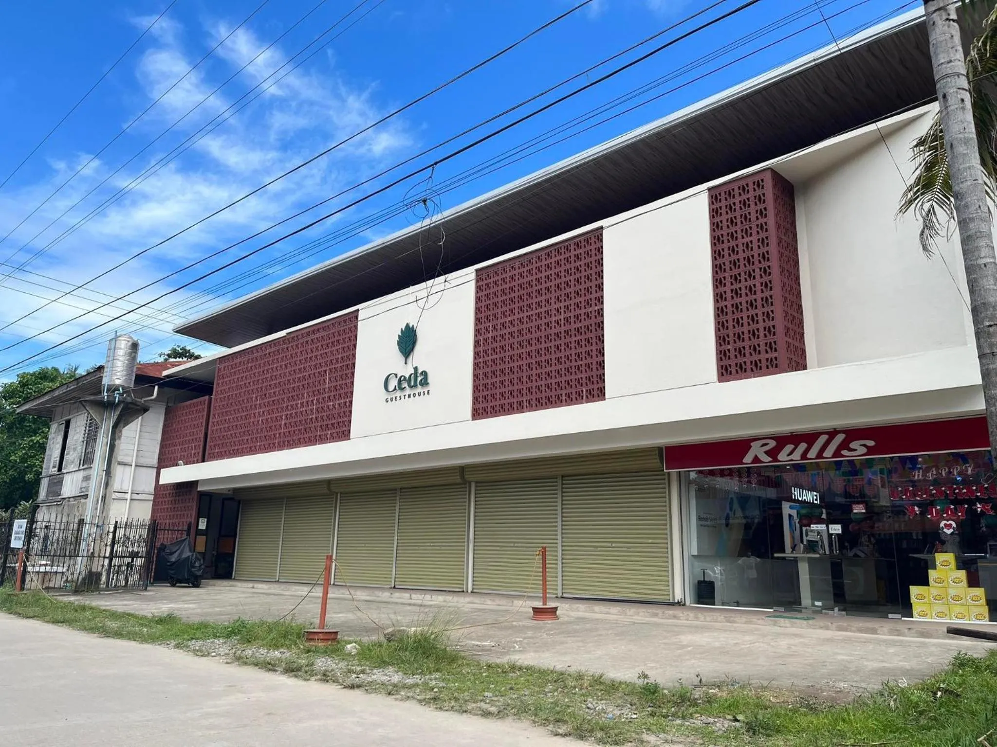 Property building in Ceda Guest House by HiveRooms