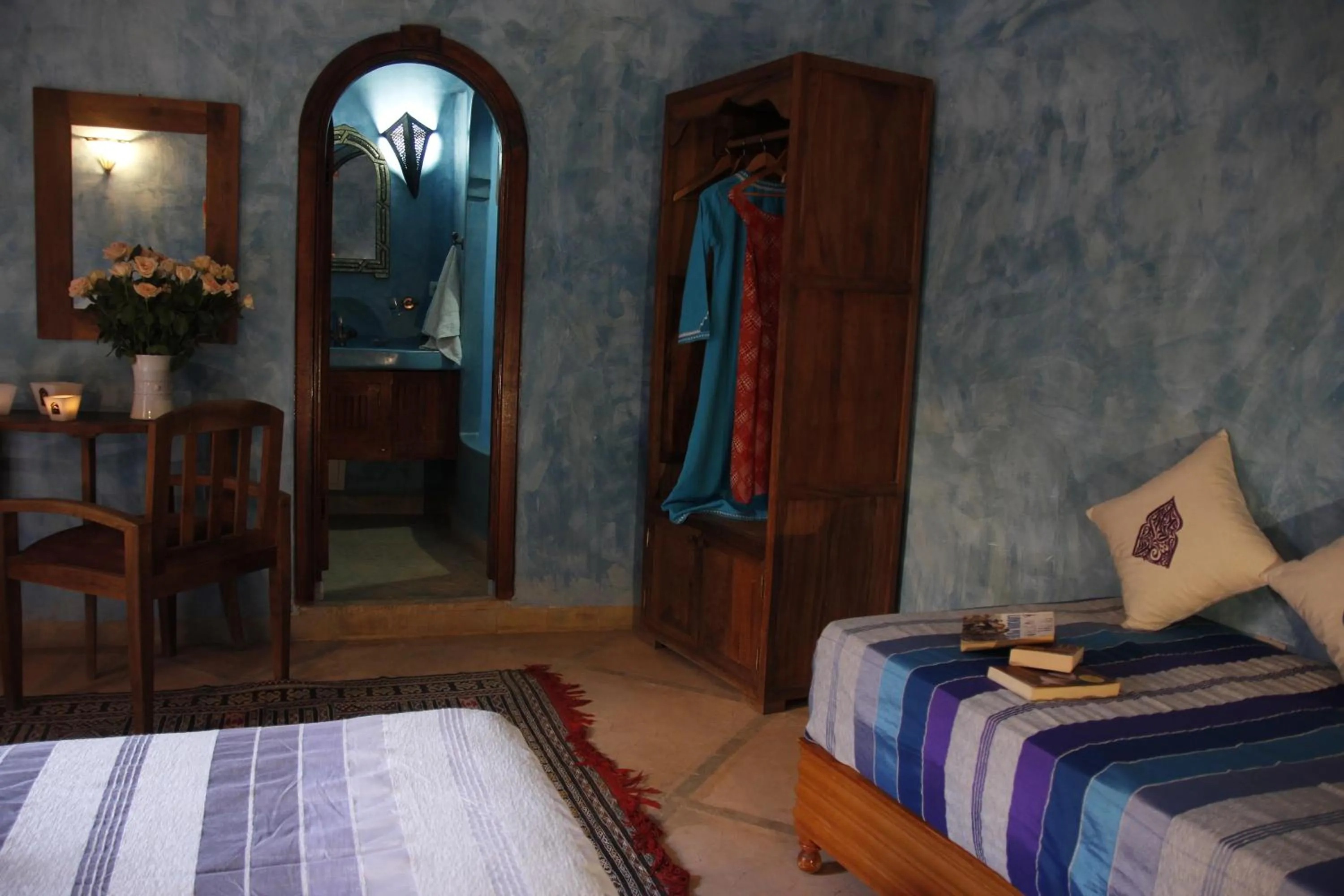 Bathroom, Bed in Riad Azenzer