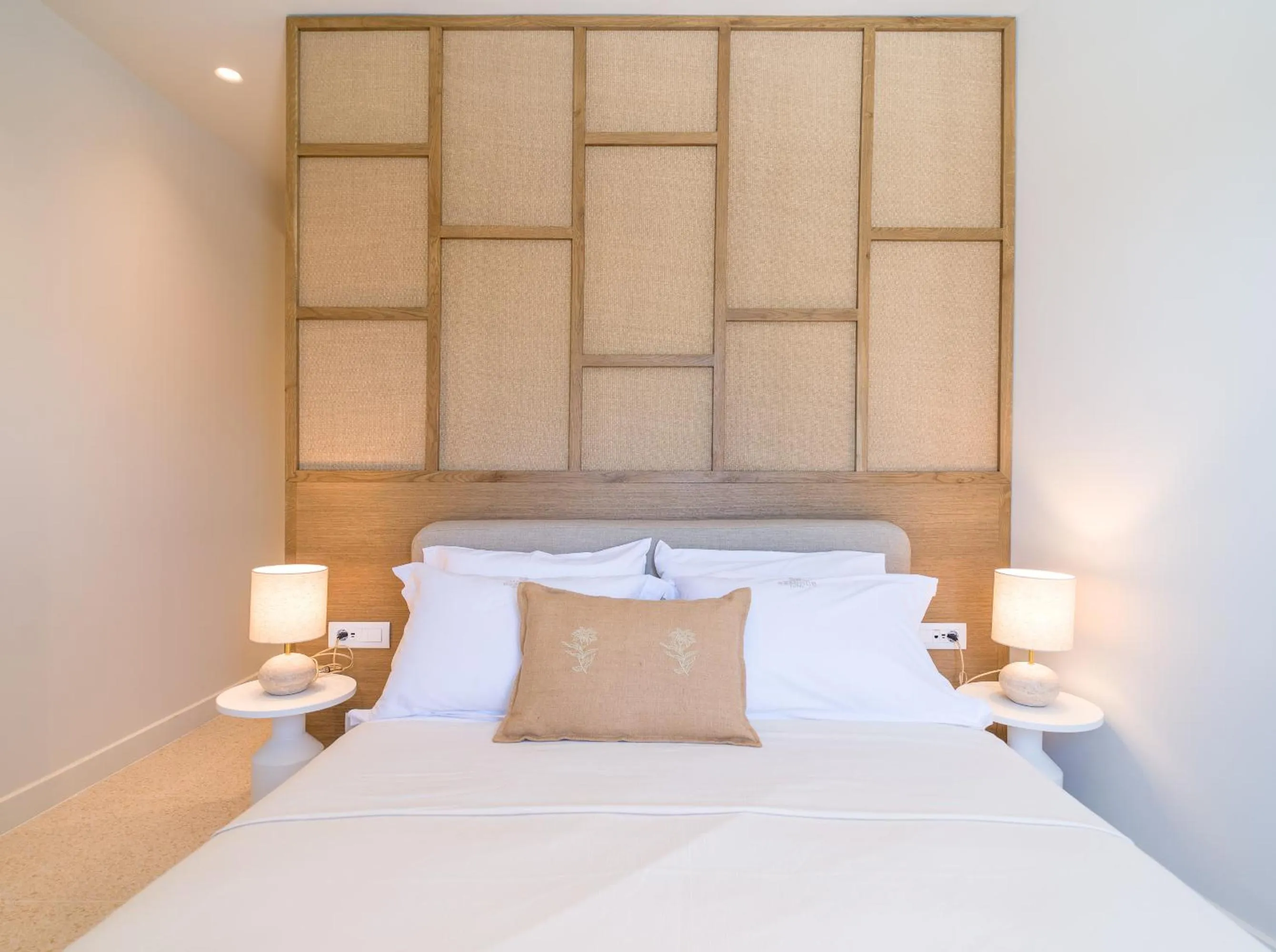 Bed in Argostoli Essence Suites