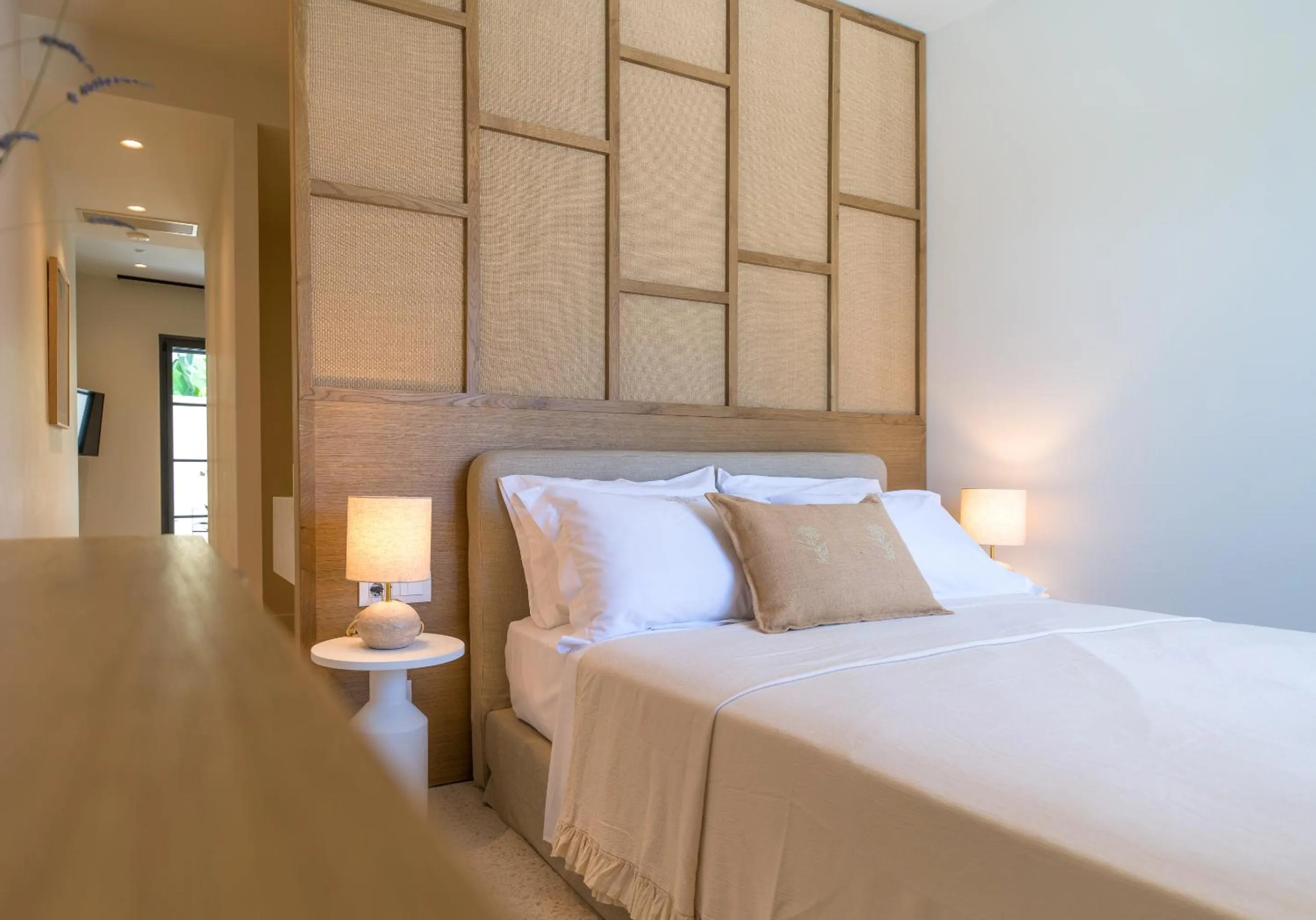 Bed in Argostoli Essence Suites