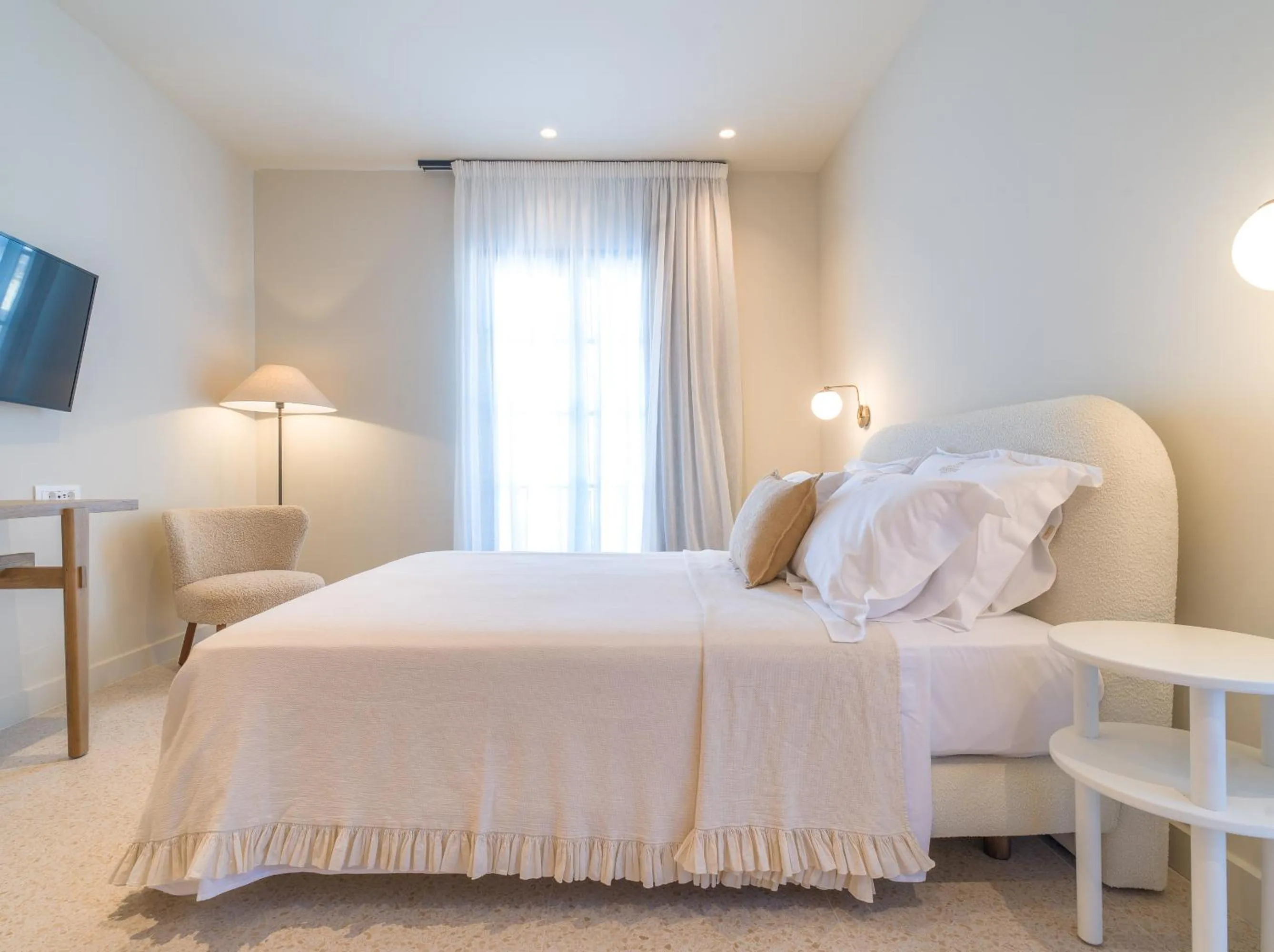 Bedroom, Bed in Argostoli Essence Suites