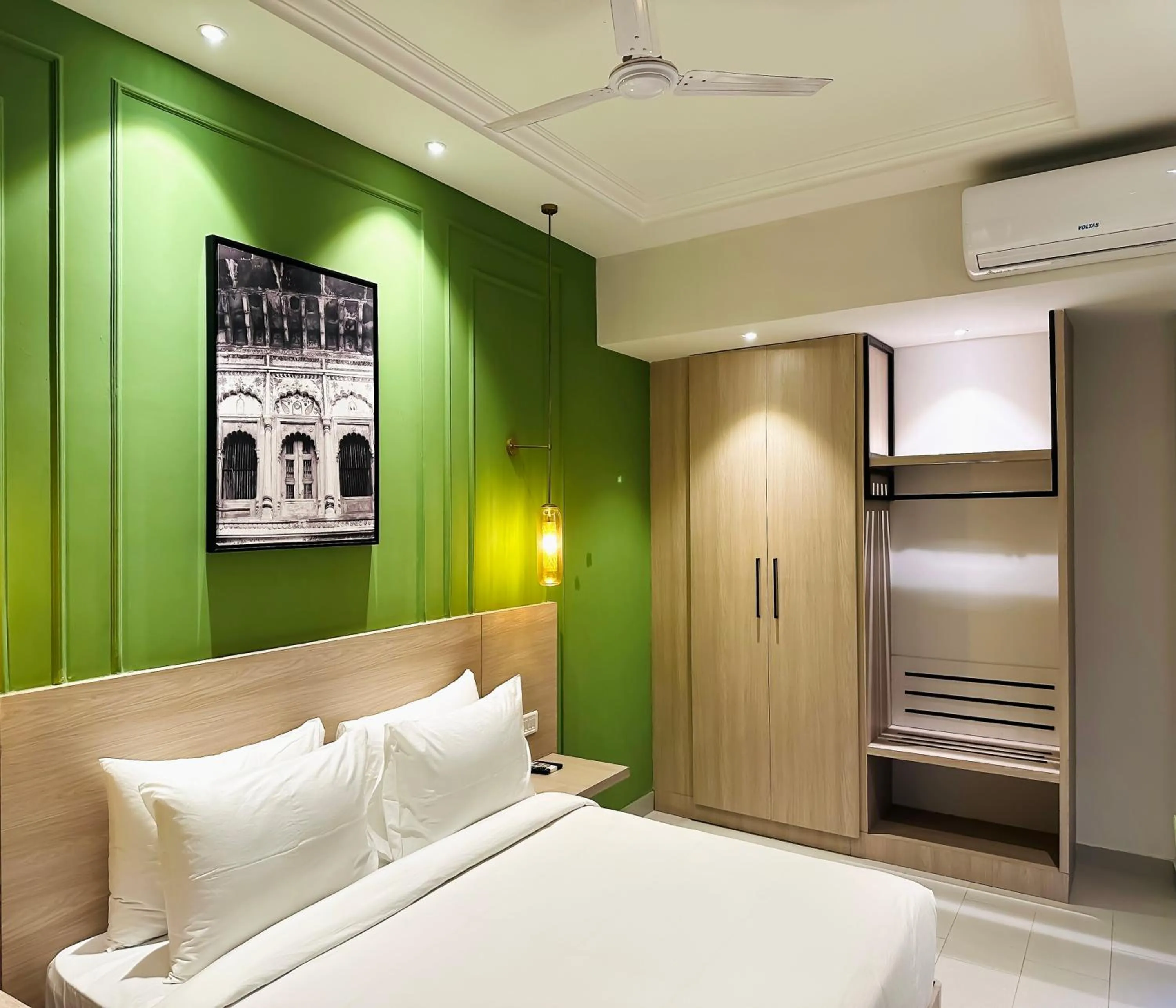 Bed in Hotel Wonder Hills,Har ki Pauri Road Haridwar