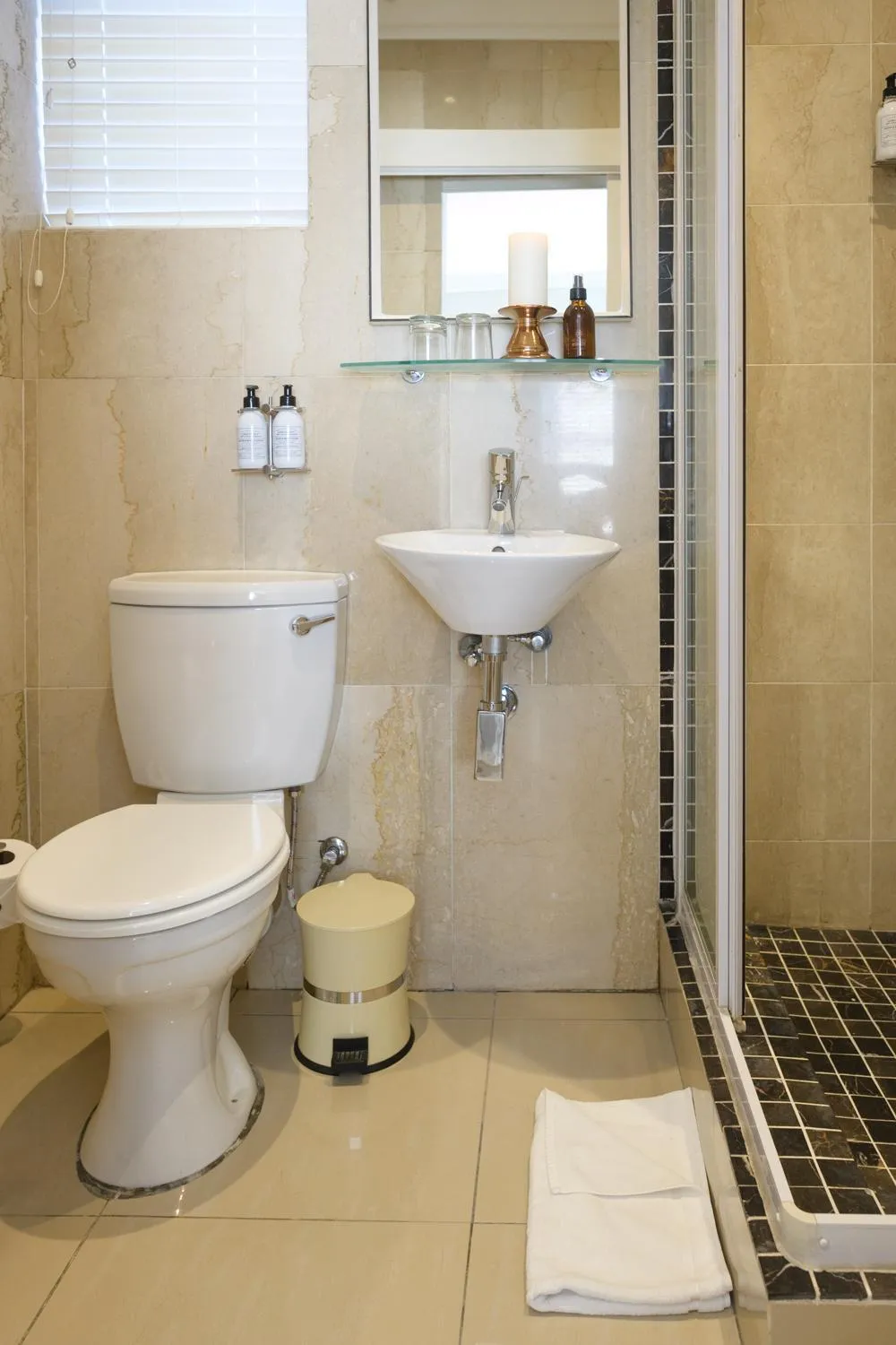 Shower in Fijnbos Private Manor