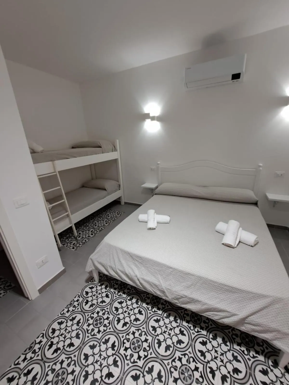 Bed in B&B Pepe Rosa Tropea