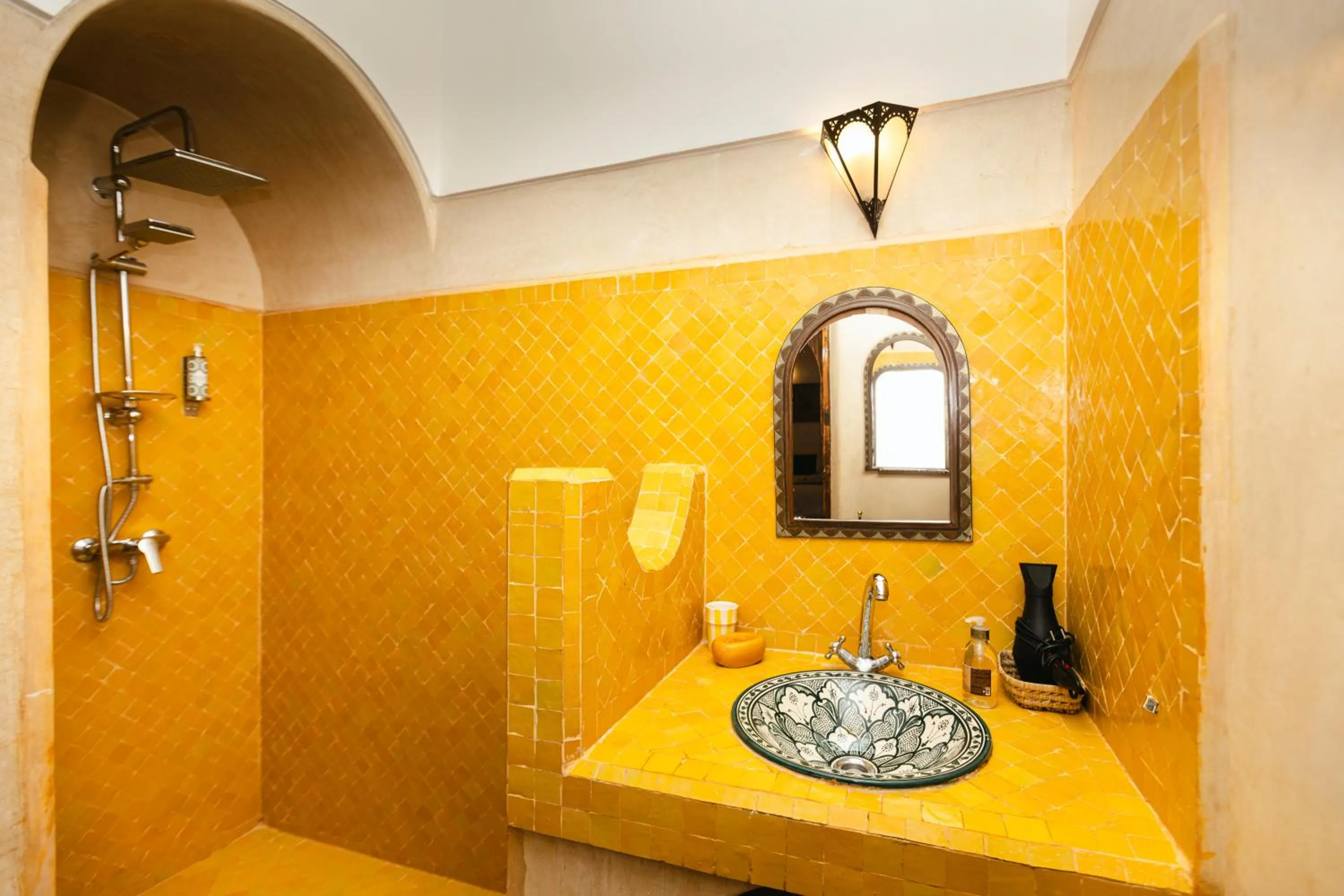 Shower in Riad Anya & SPA