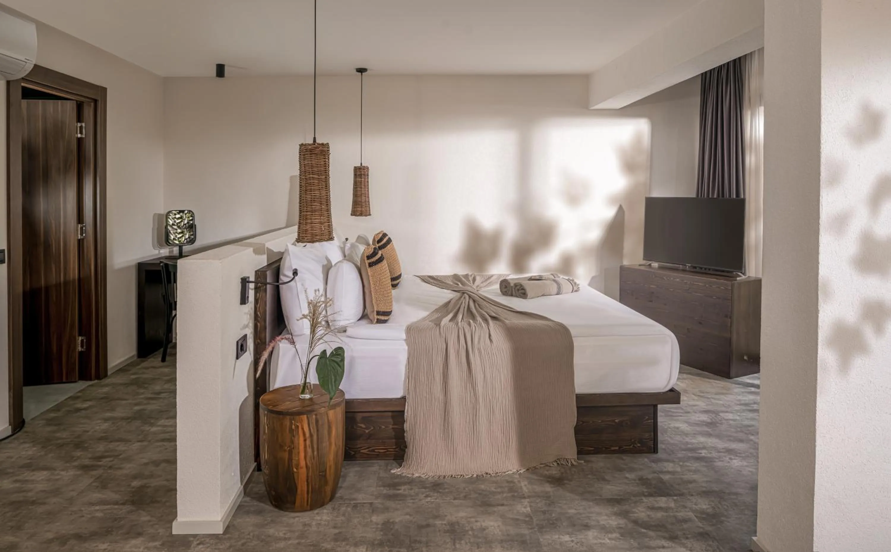 Bed in Balmy Beach Resort Kemer