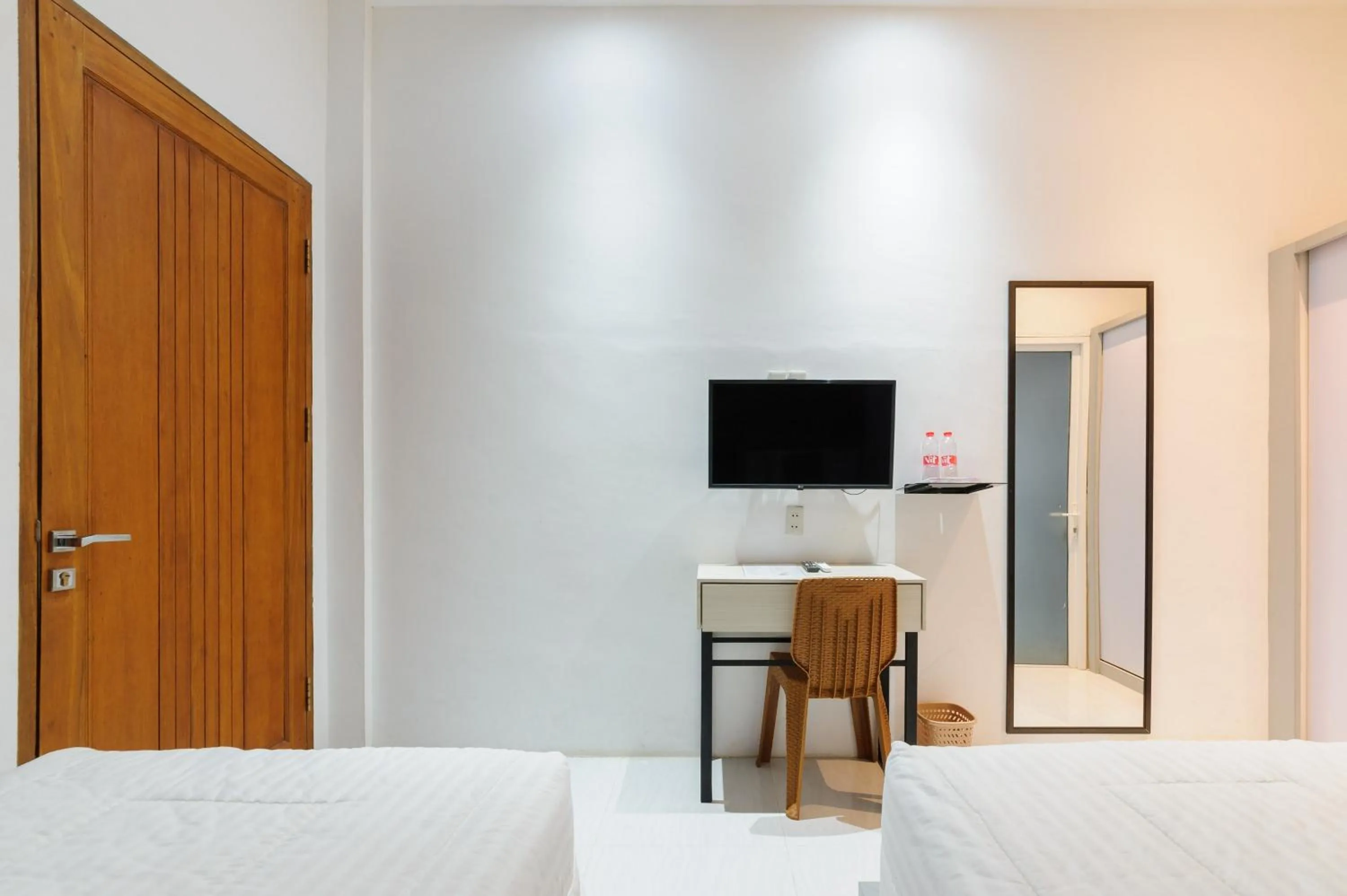 Bedroom, Bed in Urbanview Hotel Brodam's Pematang Siantar by RedDoorz