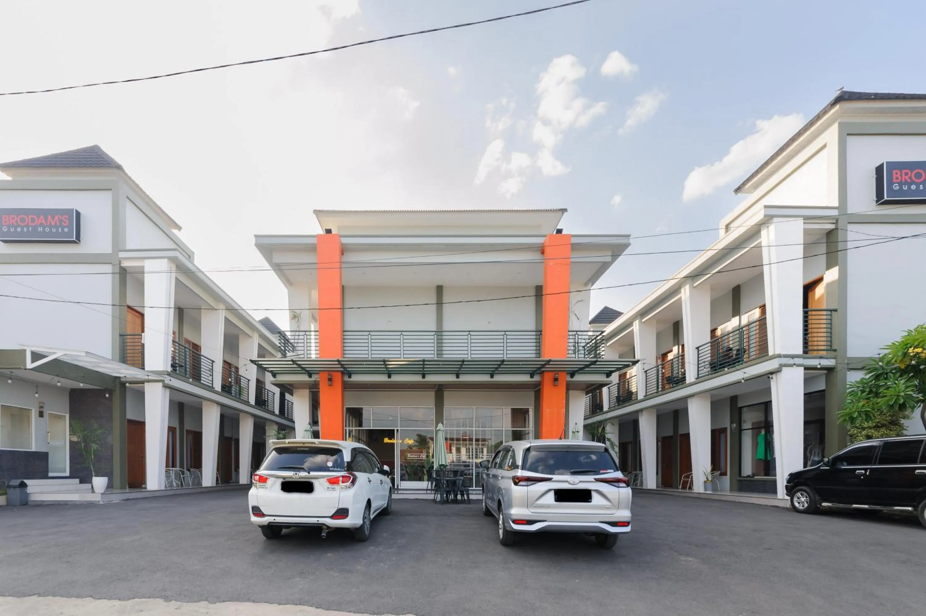 Facade/entrance in Urbanview Hotel Brodam's Pematang Siantar by RedDoorz