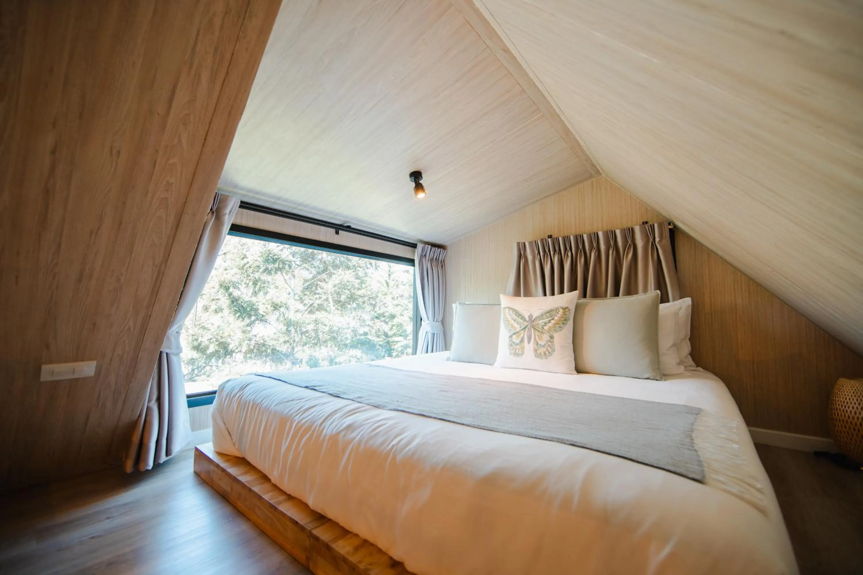 Bedroom, Bed in Thara Dara Khaoyai