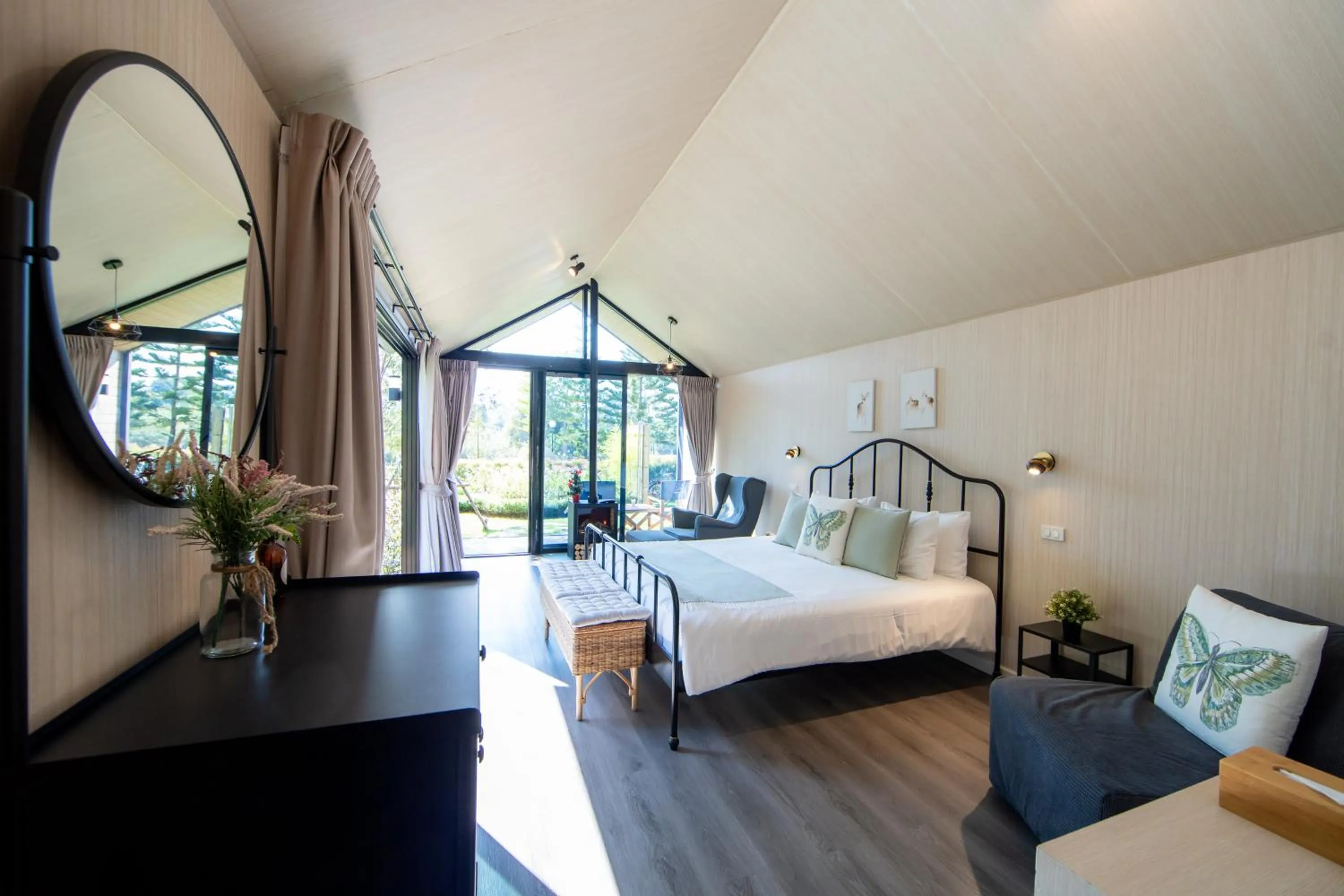 Bedroom, Bed in Thara Dara Khaoyai