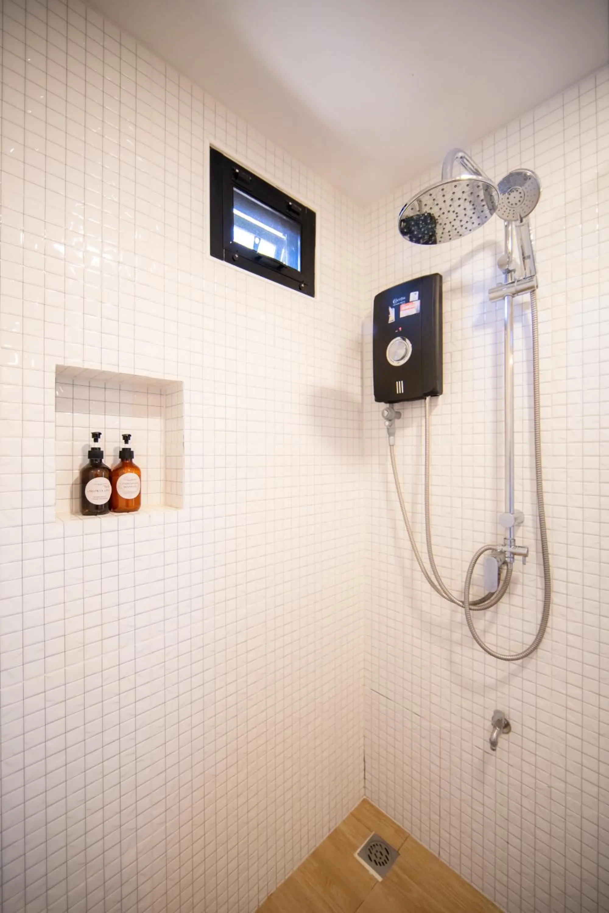 Shower in Thara Dara Khaoyai