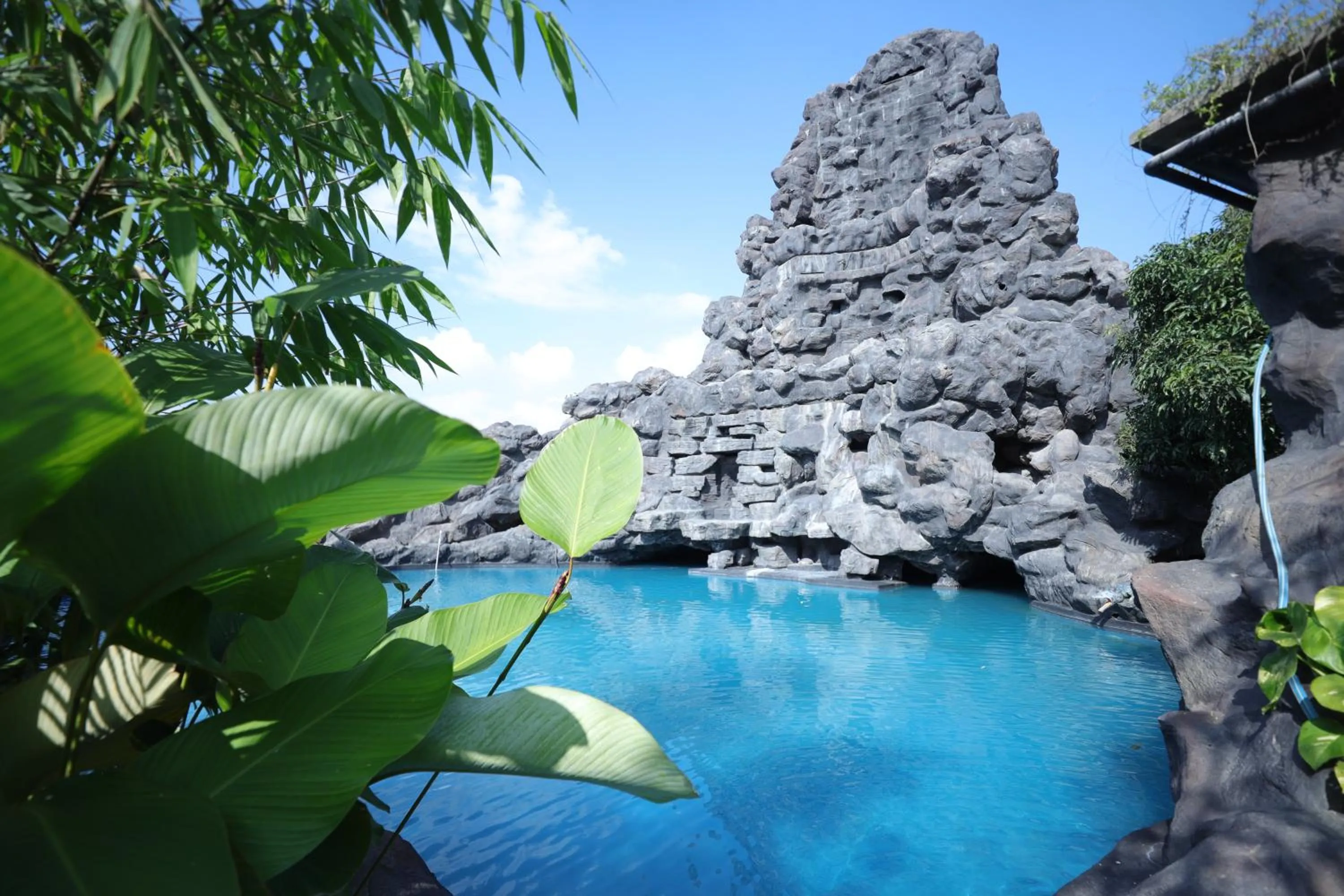 Day in MJ Avyanna Resort & Convention Centre, Bengaluru