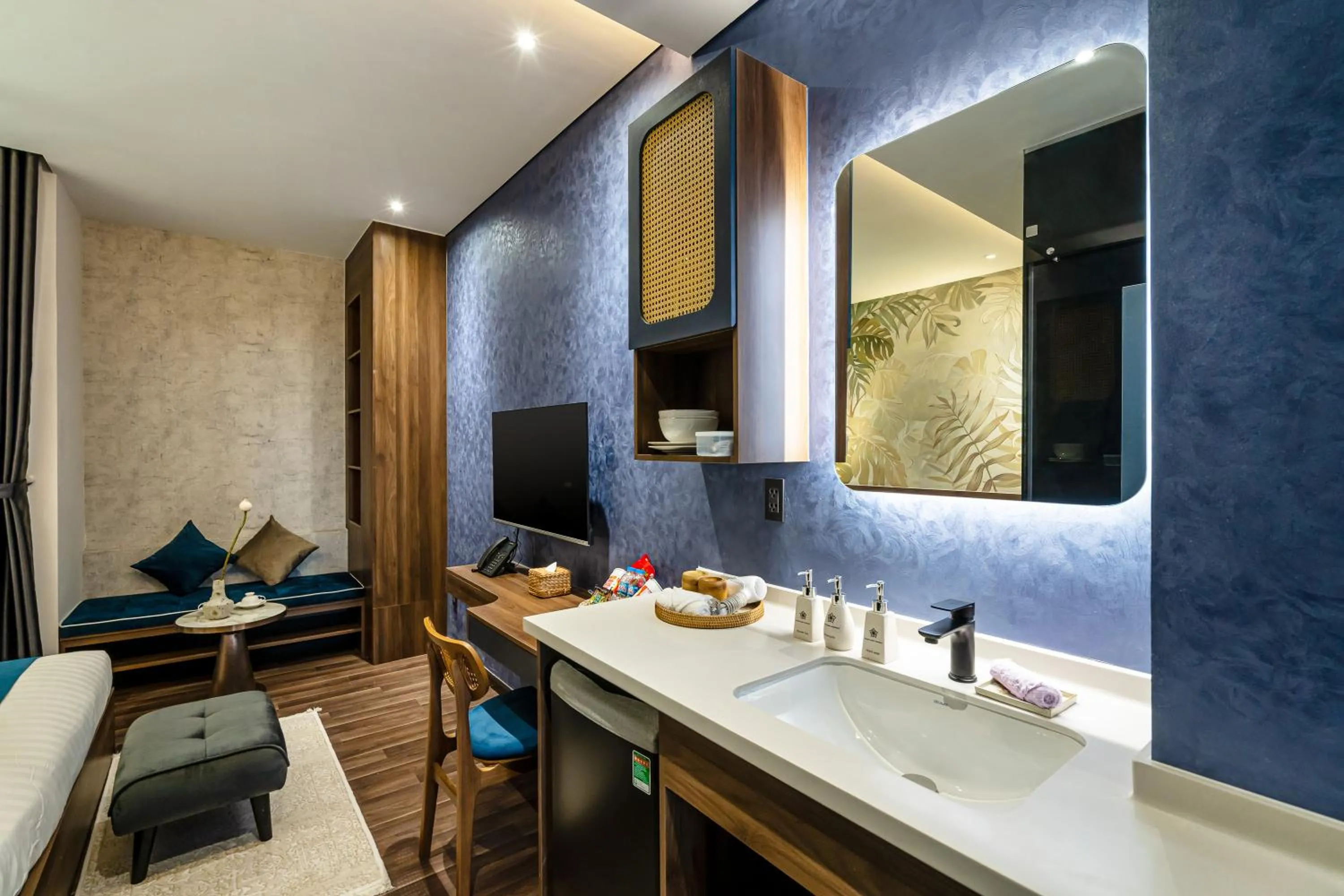 TV and multimedia in KunKin Garden Aparthotel