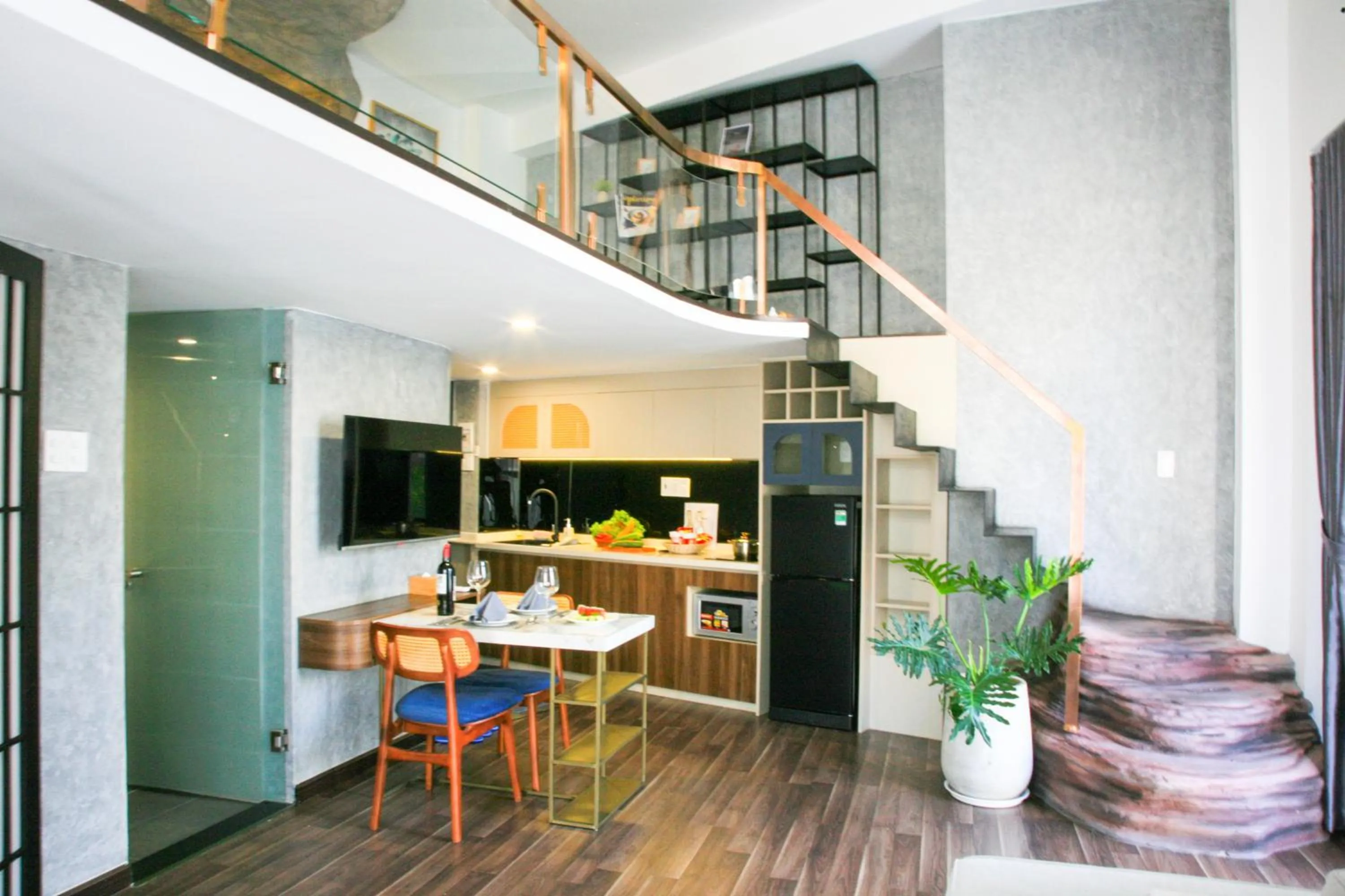 Kitchen or kitchenette in KunKin Garden Aparthotel