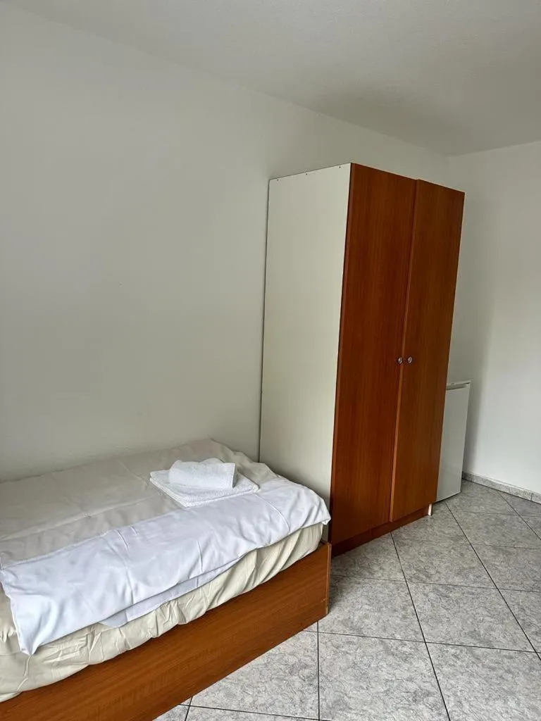 Bedroom, Bed in Pension Seckbach