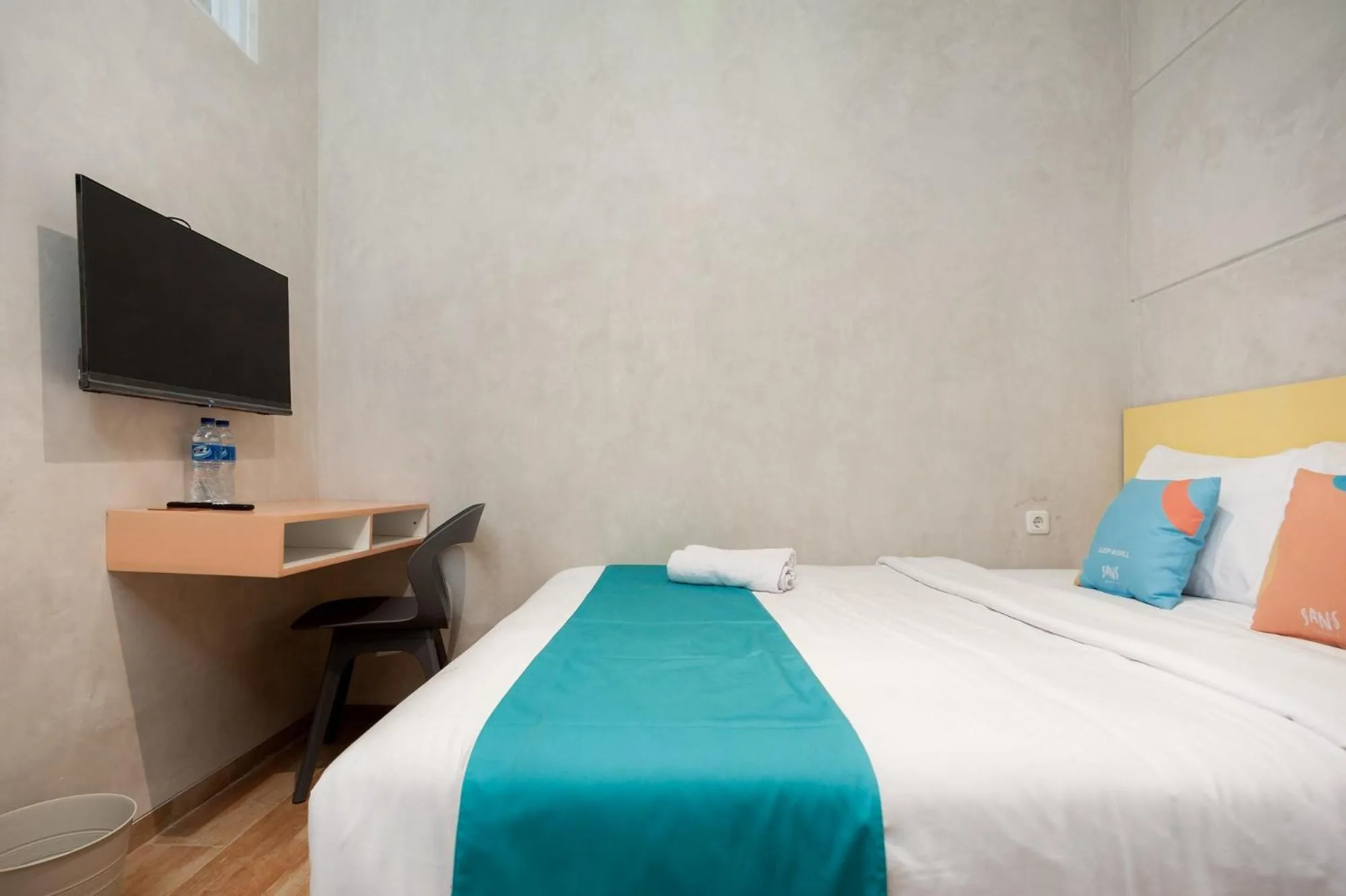 Bed in Sans Pasar Lama Tangerang