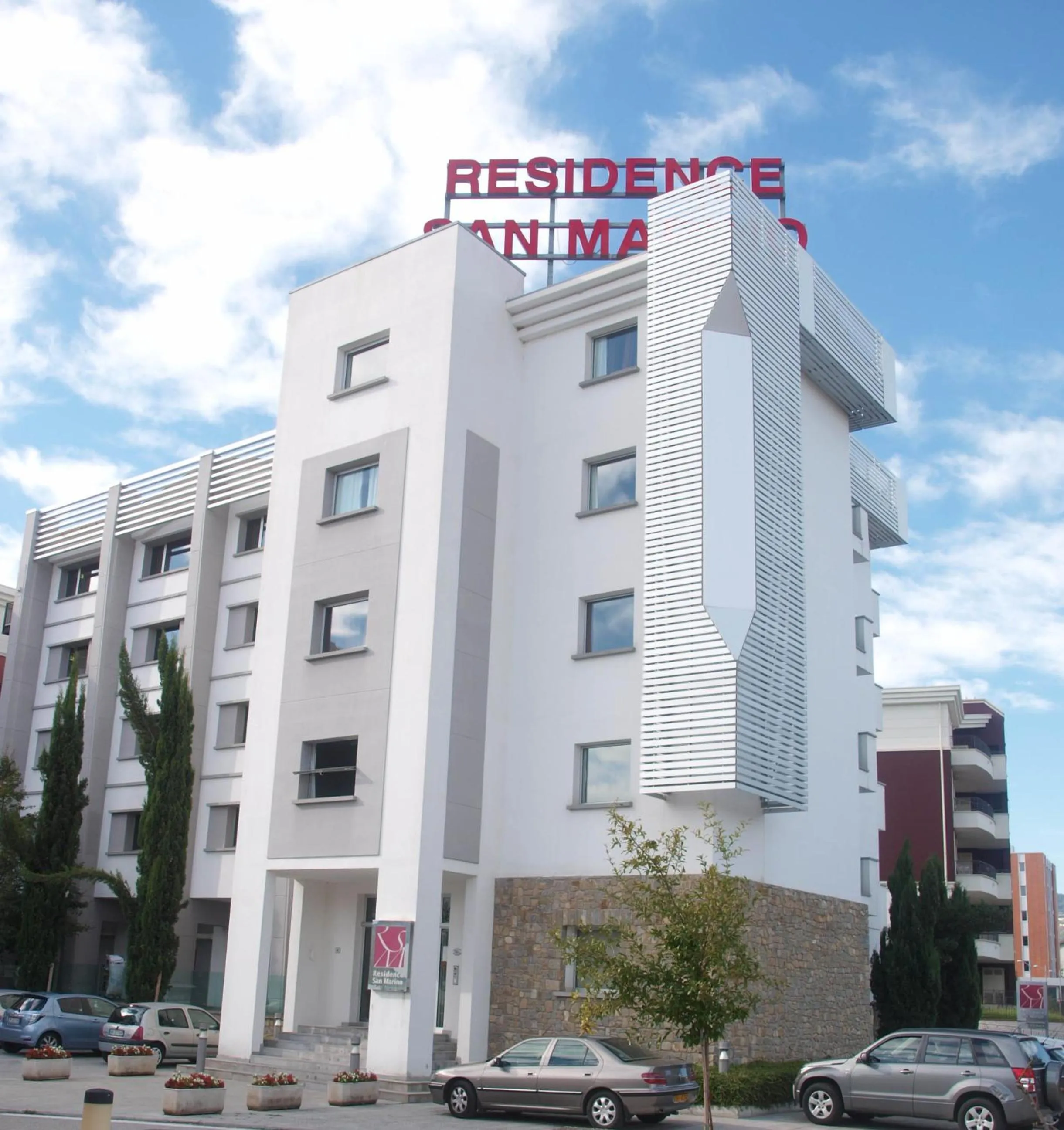 Facade/entrance in Residence San Marino