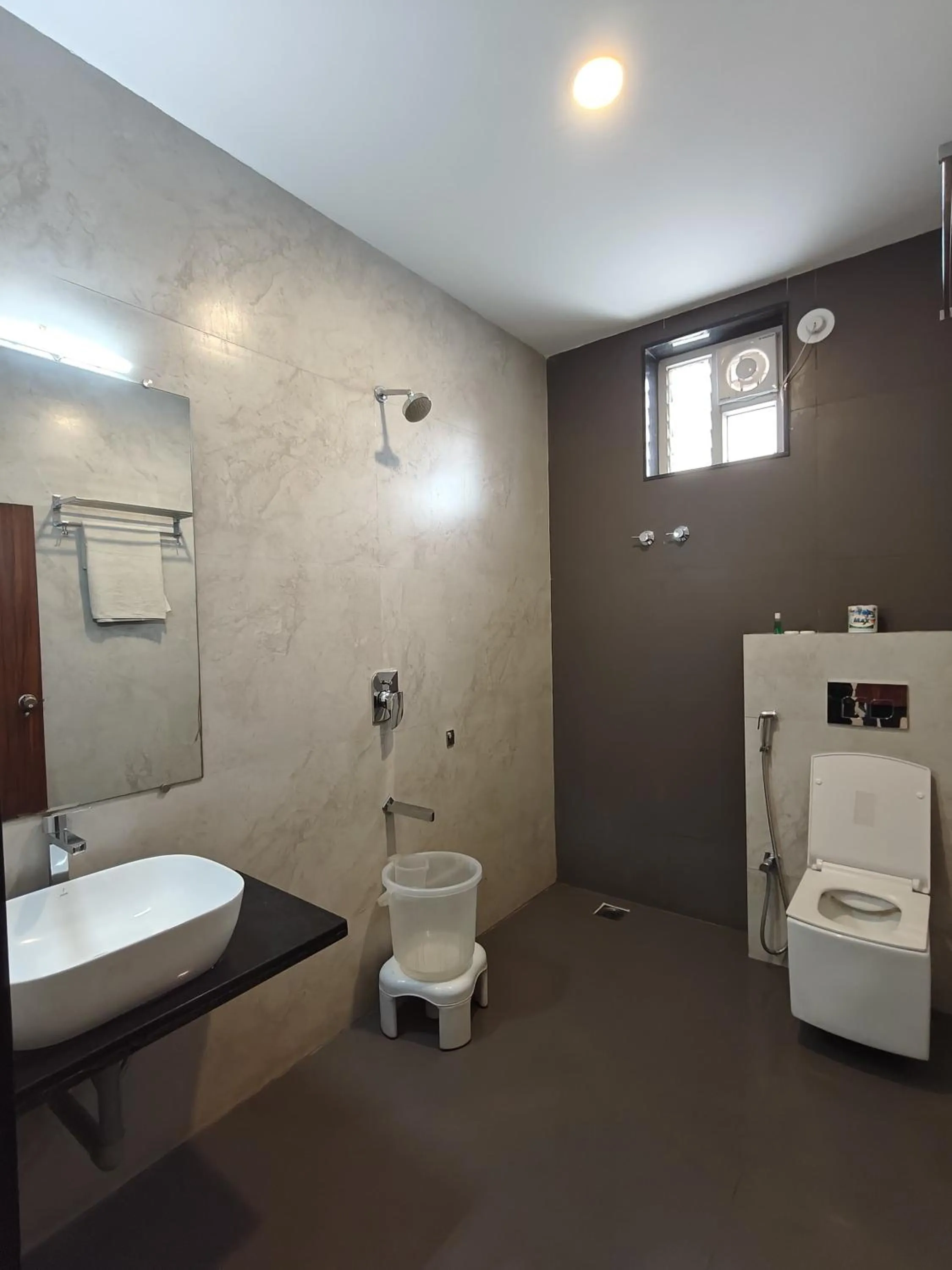 Shower in VOV Hotels Vijayapura