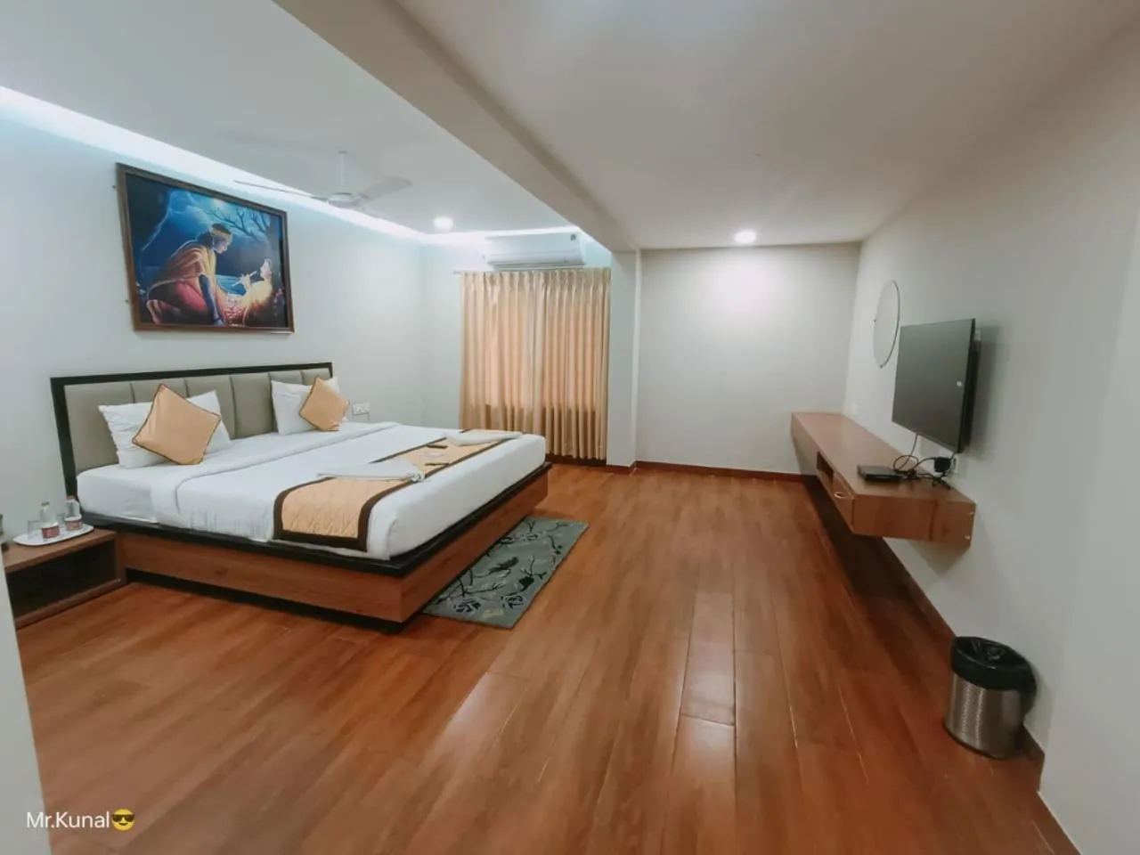Communal lounge/ TV room, Bed in VOV Hotels Vijayapura