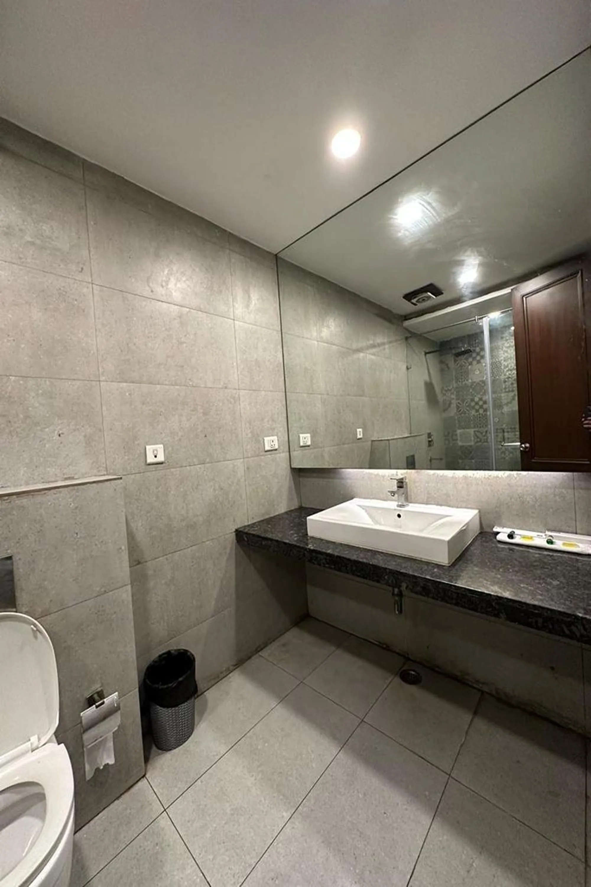 Toilet in Hotel The Imperio