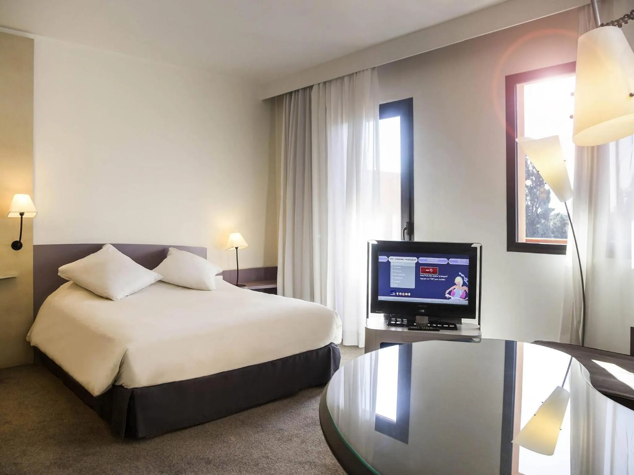 Bedroom, Bed in Novotel Marrakech Hivernage