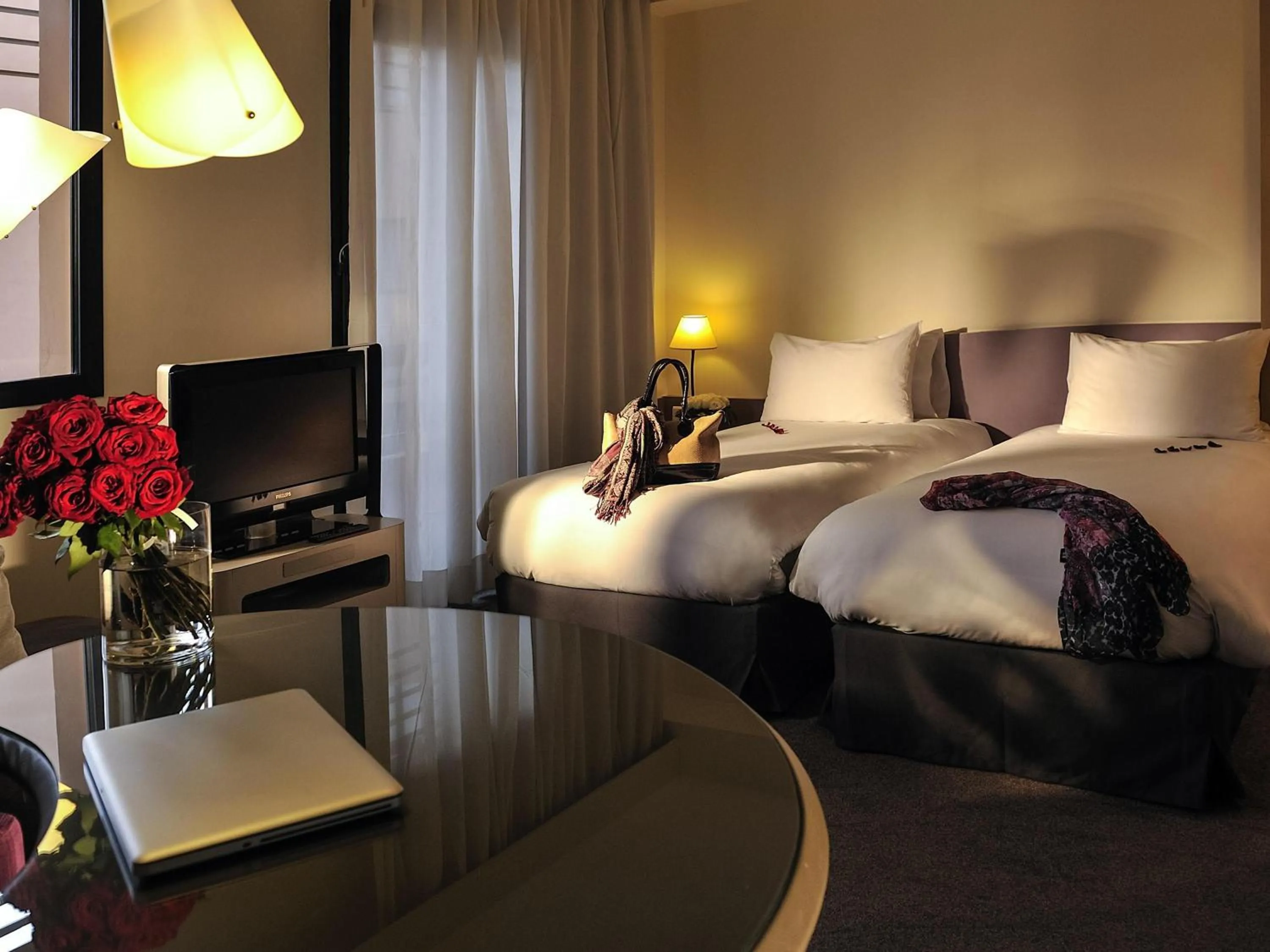 Bedroom, Bed in Novotel Marrakech Hivernage