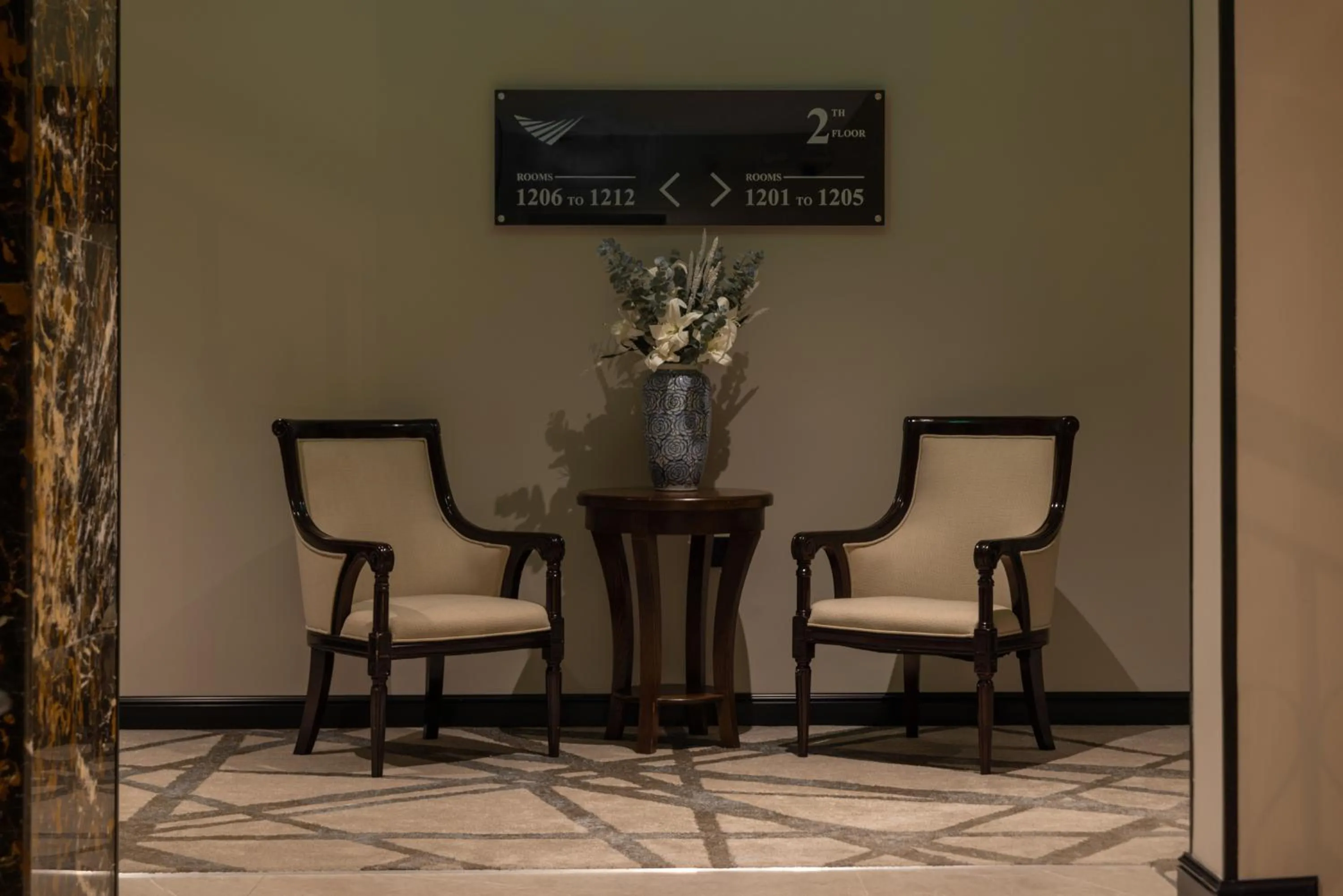 Skyline Hotel & Suites