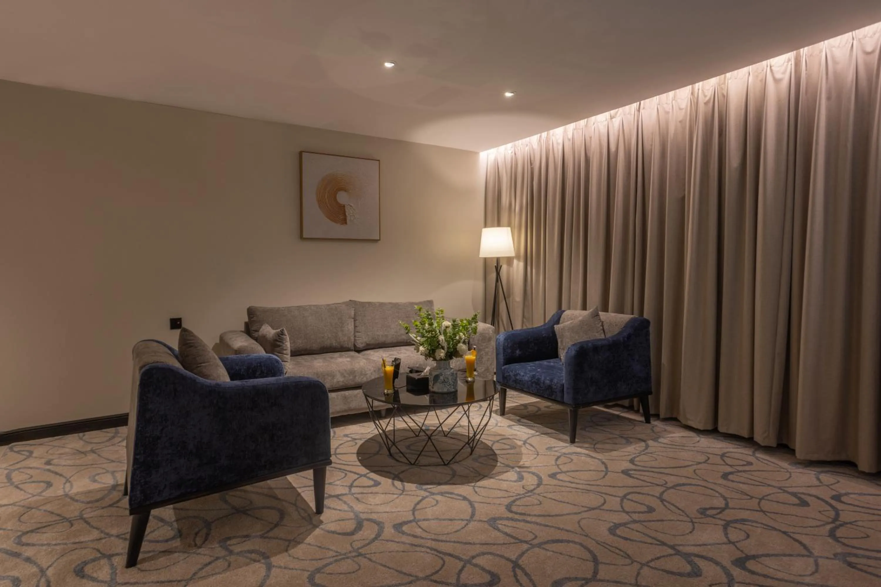 Skyline Hotel & Suites