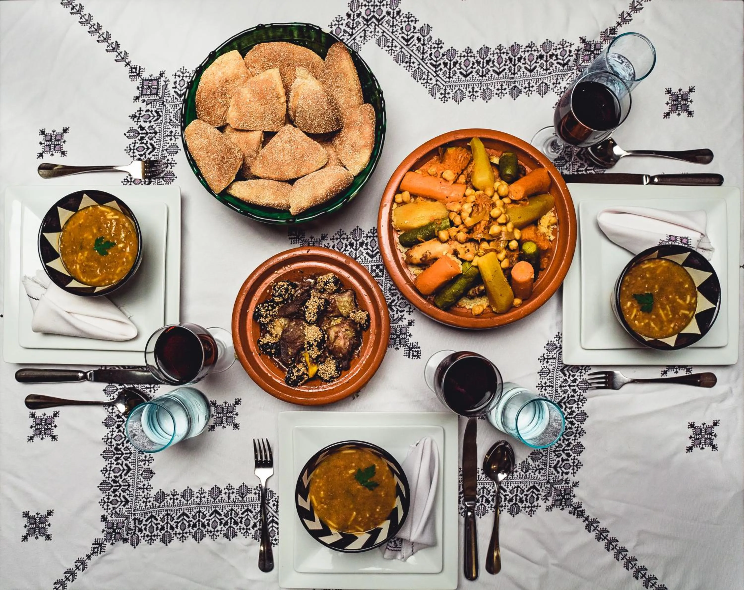 Food and drinks in Ambre Epices Medina Riad